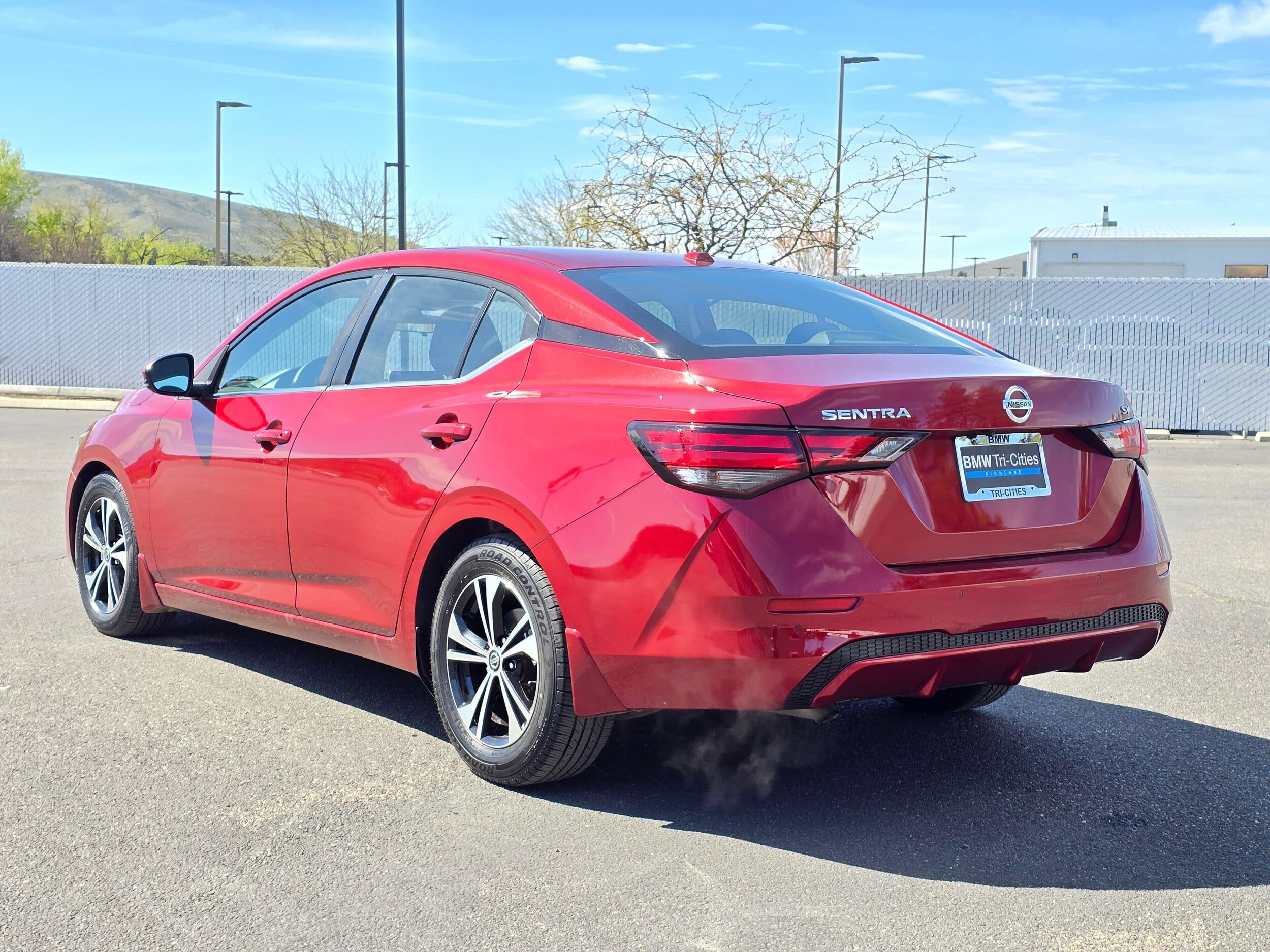 Used 2021 Scarlet Ember Tintcoat Nissan SV image 4