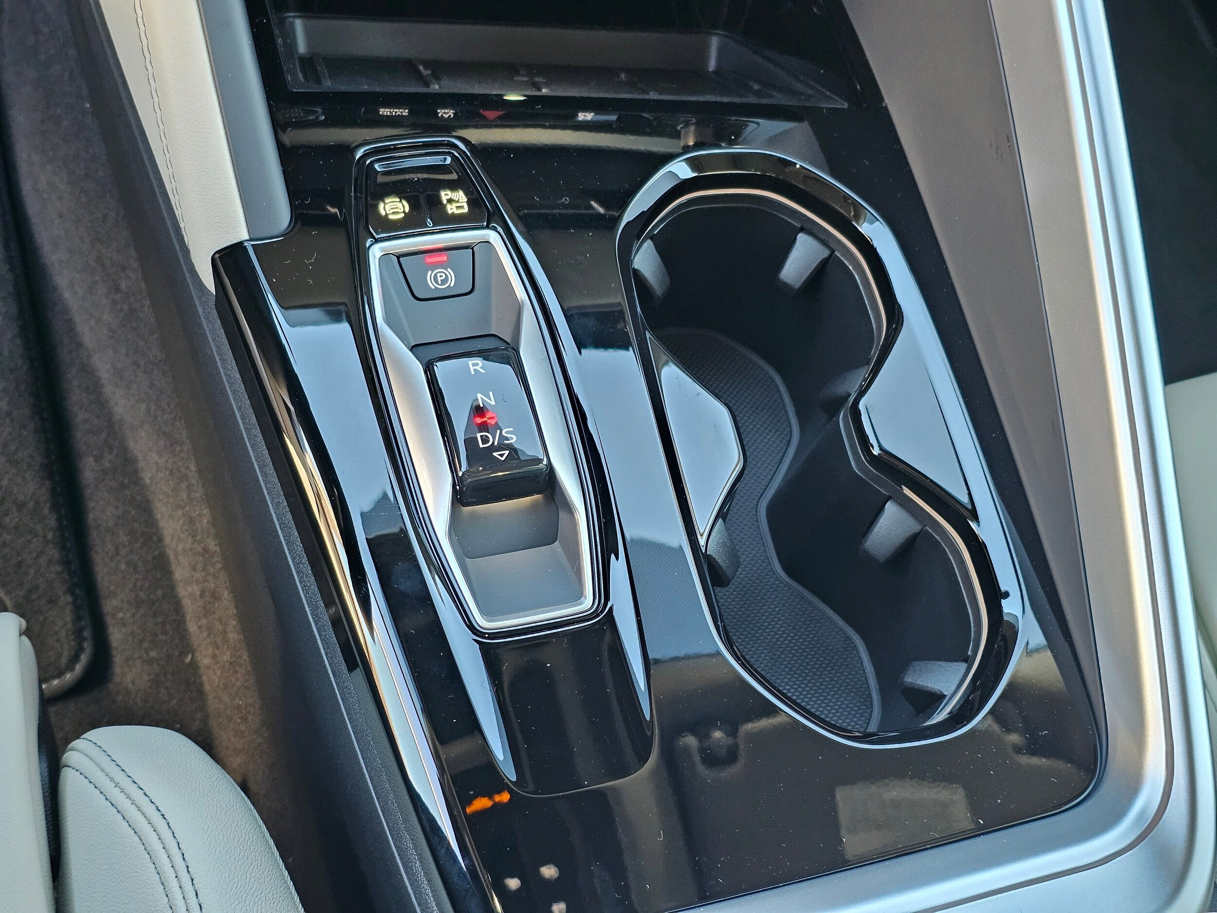 New 2025 Mythos Black Audi 2.0T Premium Plus image 53