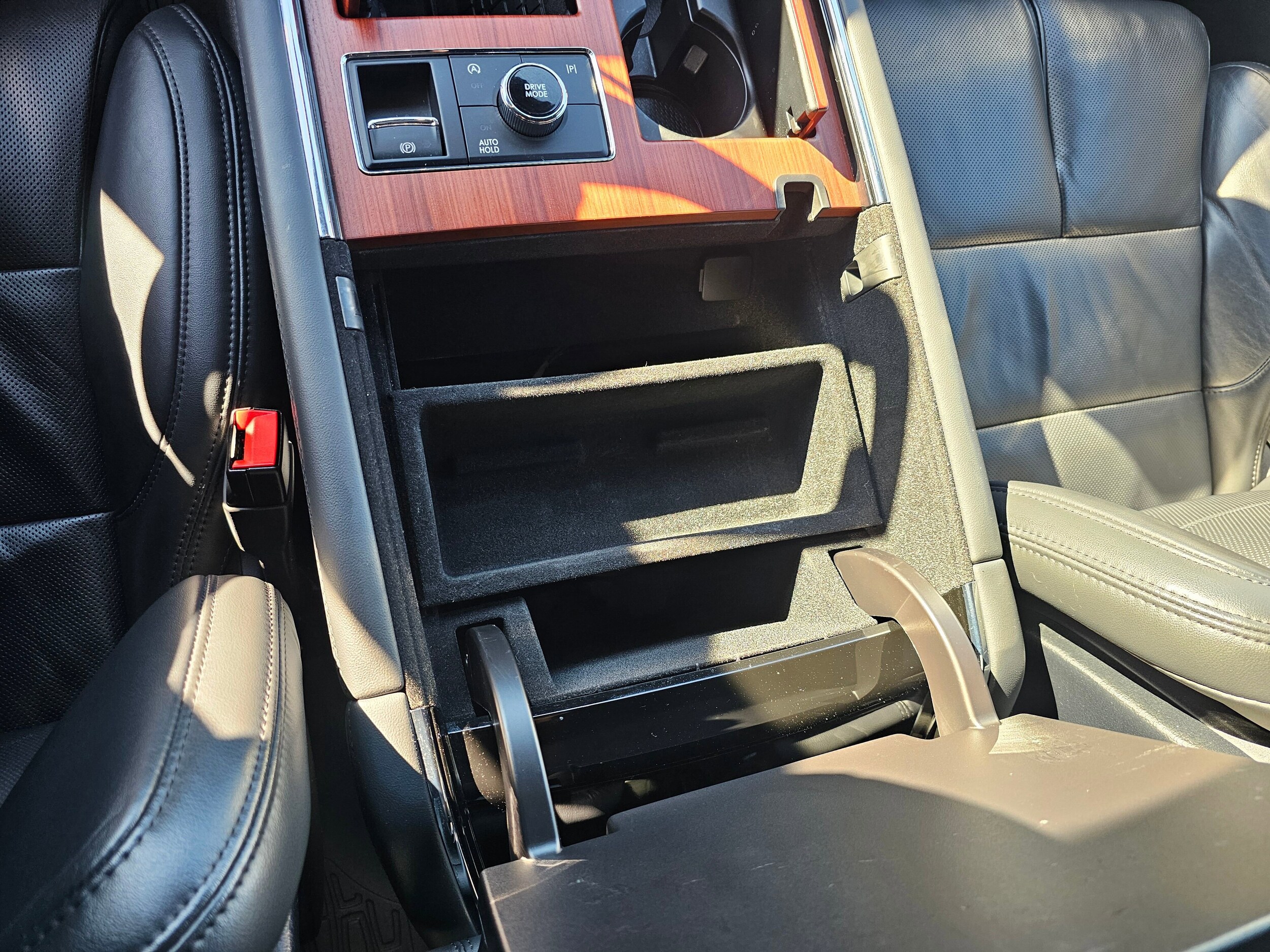 Used 2024 Infinite Black Metallic Clearcoat Lincoln Reserve image 55