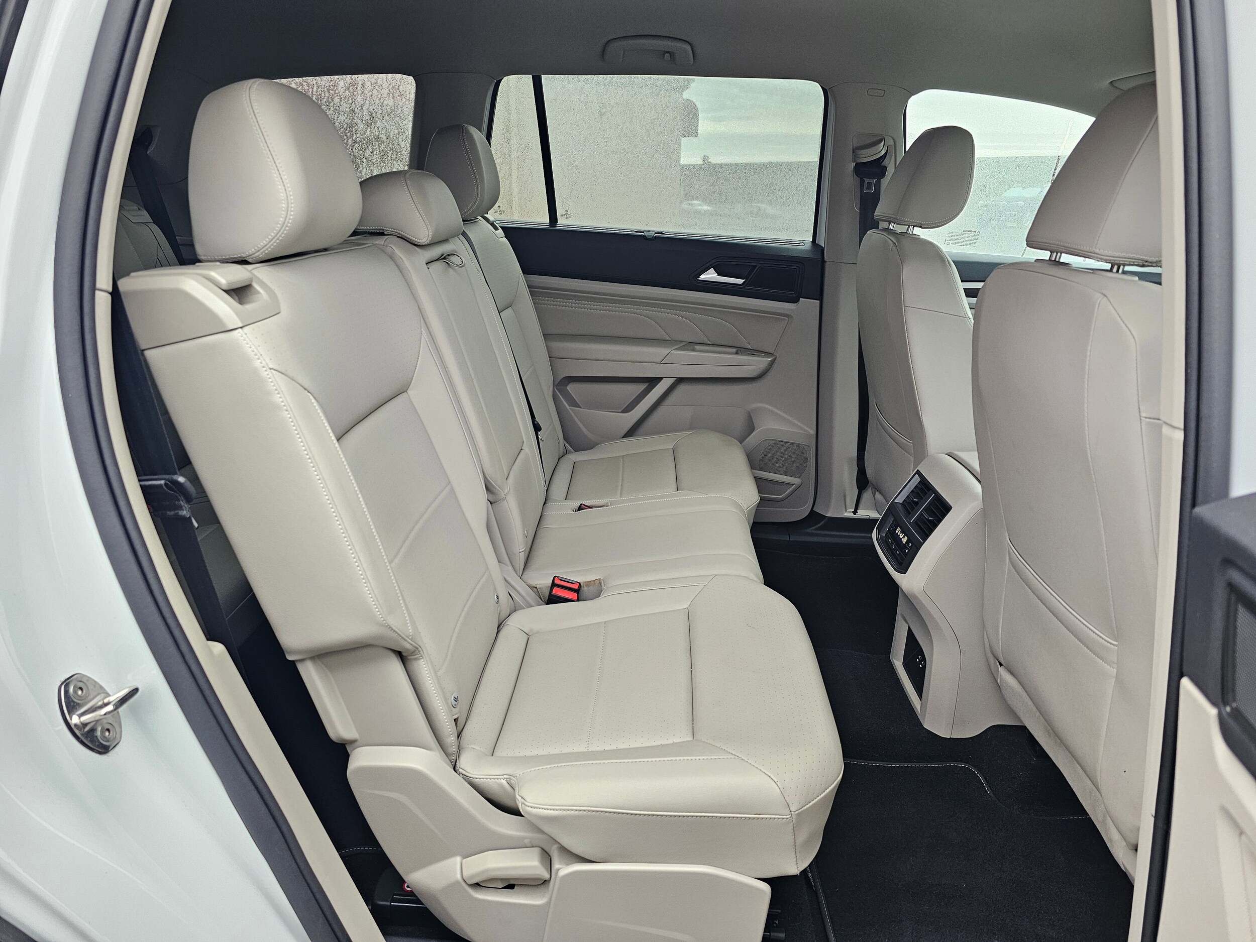 Used 2023 Pure White Volkswagen 2.0T SE w/Technology image 47