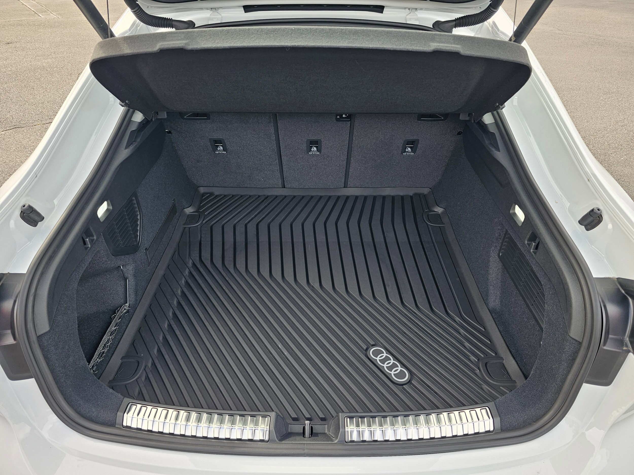 New 2025 Glacier White Audi 2.0T Premium Plus image 36