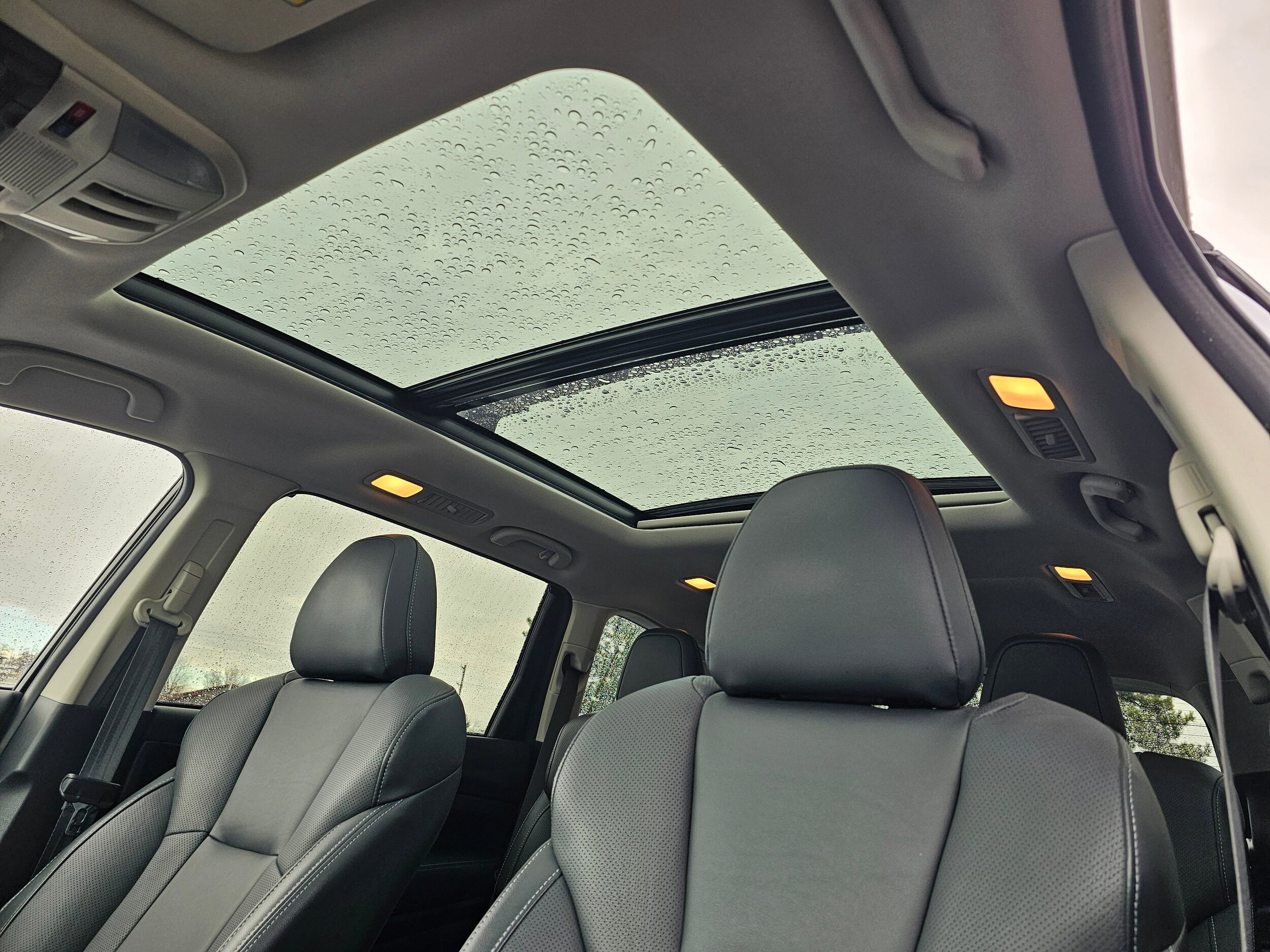 Used 2023 Ice Silver Metallic Subaru Limited image 44