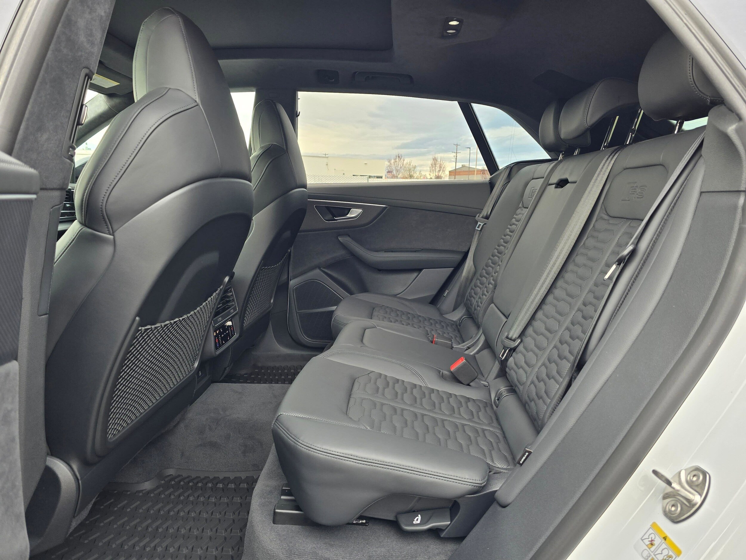 New 2026 Glacier White Audi 4.0T performance image 13