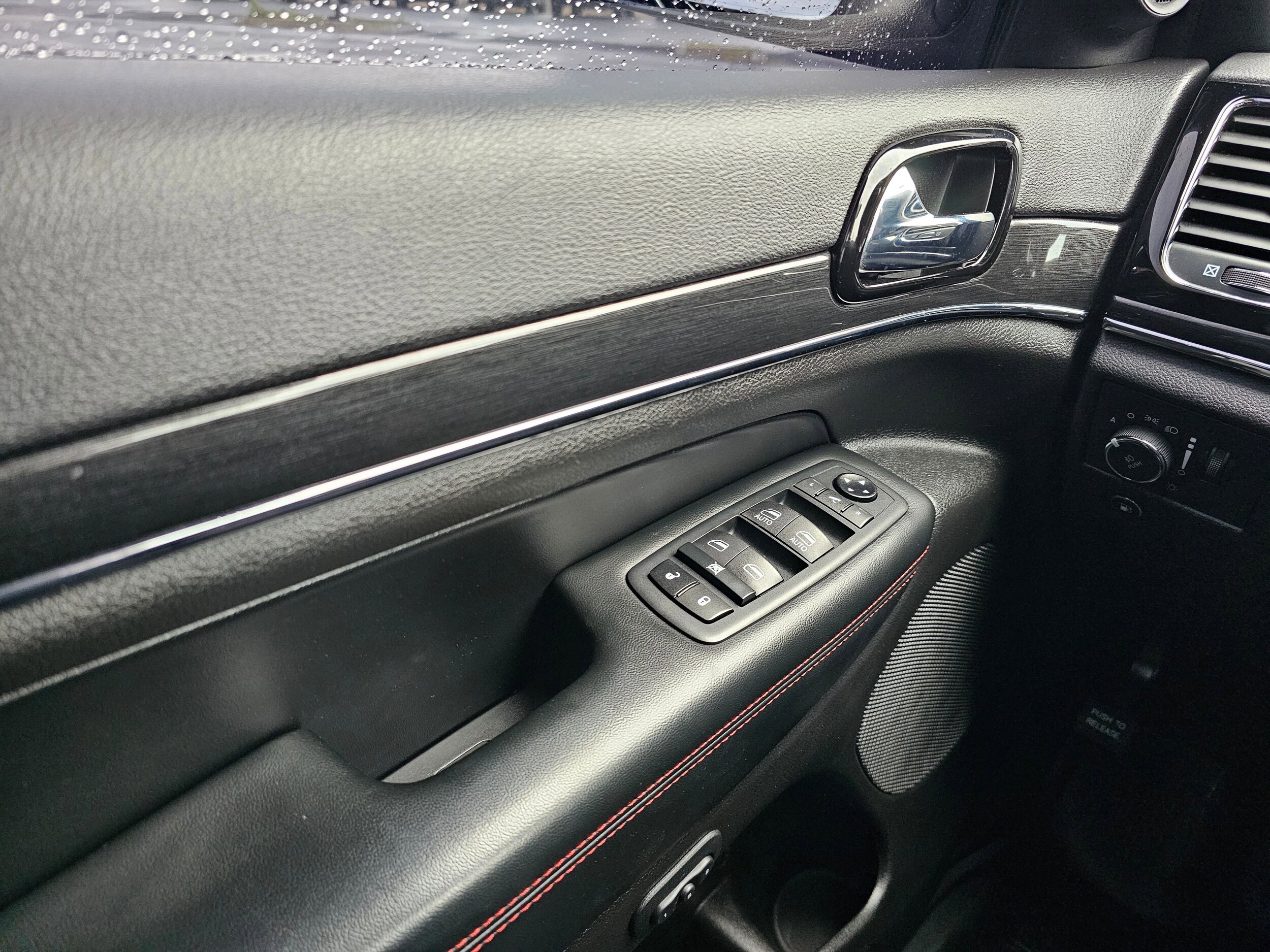 Used 2020 Redline 2 Coat Pearl Jeep Trailhawk image 29