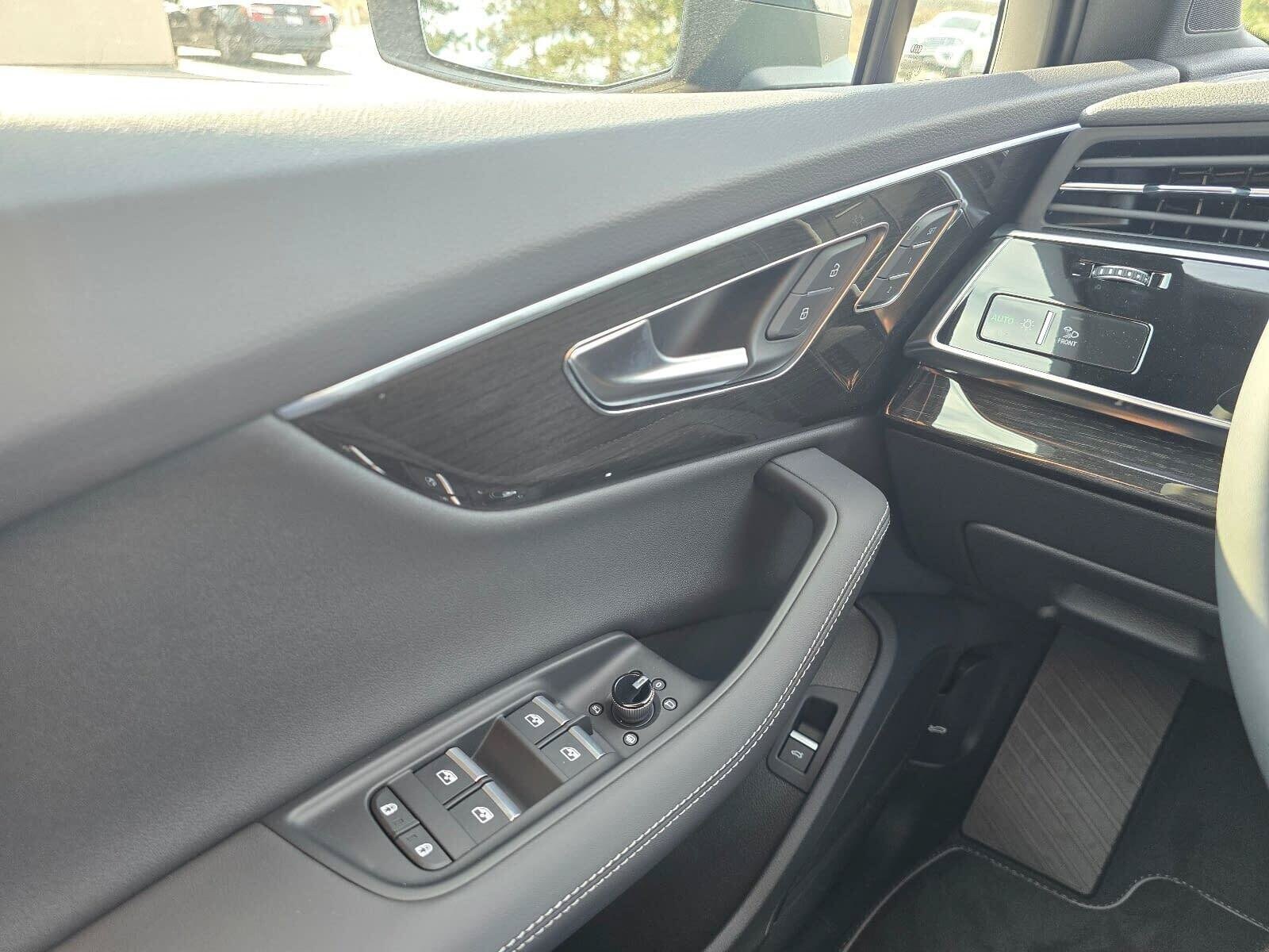 New 2026 Mythos Black Audi S line 55 Premium Plus image 28
