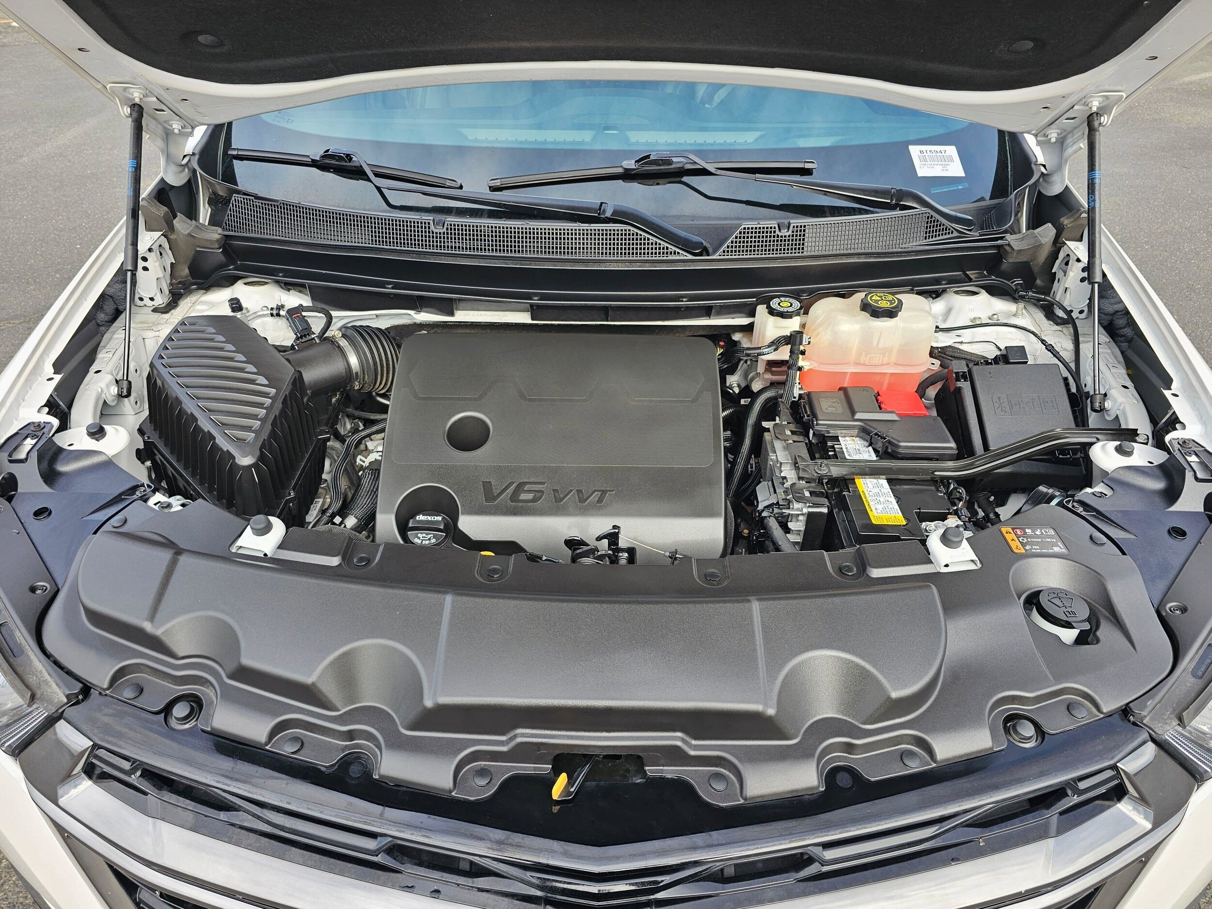 Used 2023 Iridescent Pearl Tricoat Chevrolet RS image 9