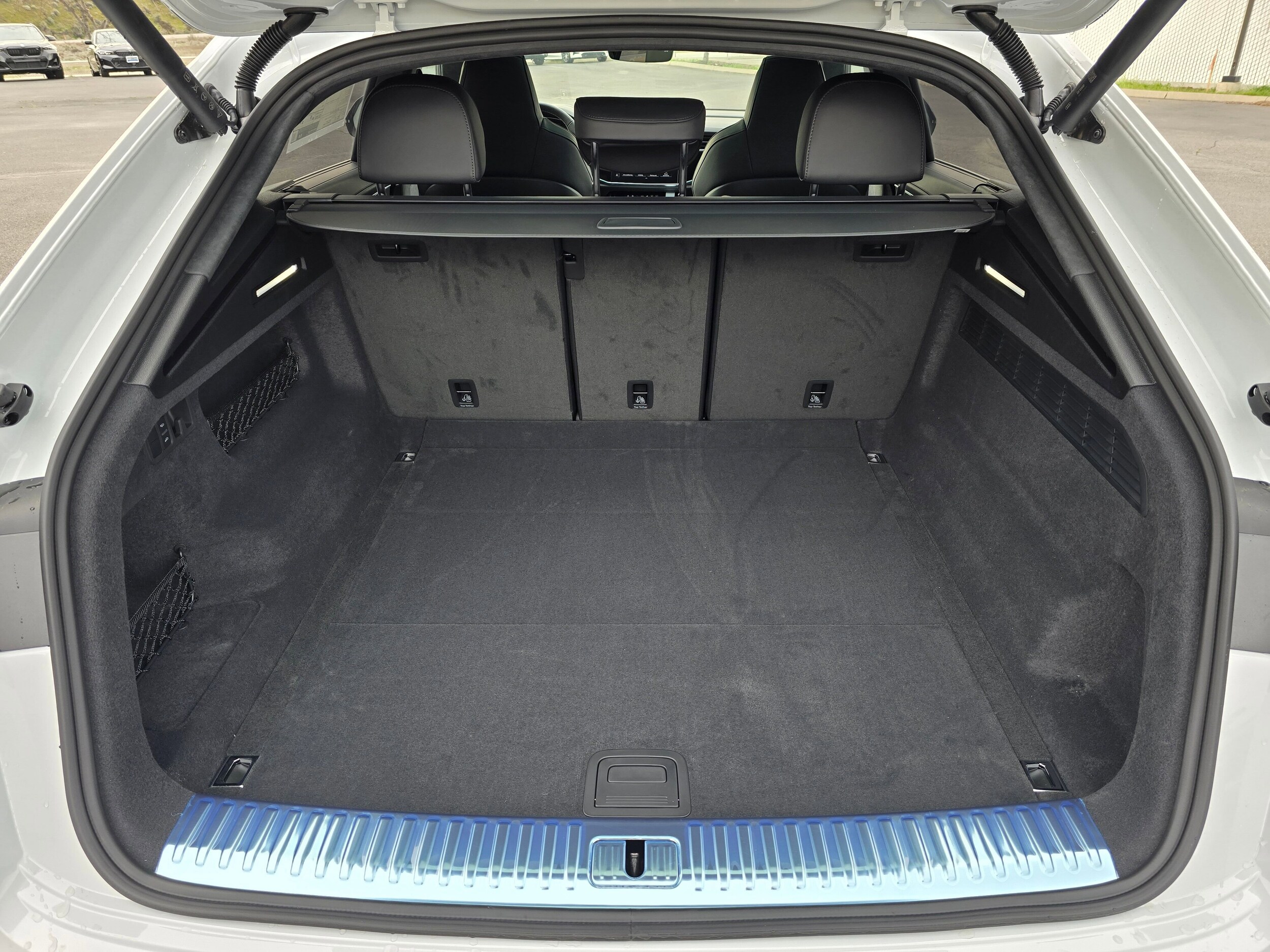 New 2026 Glacier White Audi 4.0T performance image 60