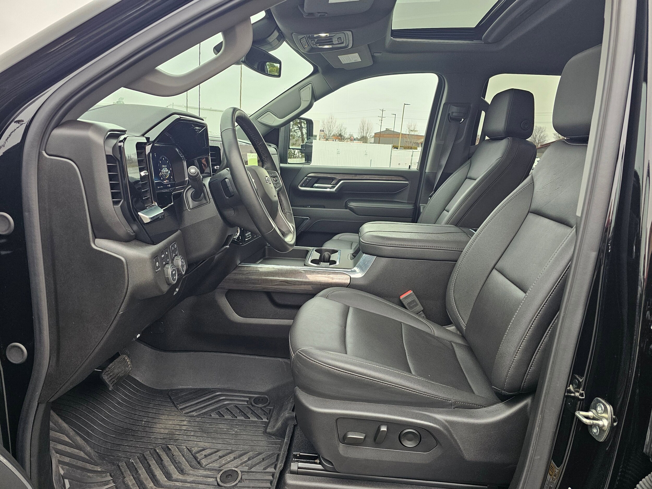 Used 2025 Black Chevrolet LTZ image 11