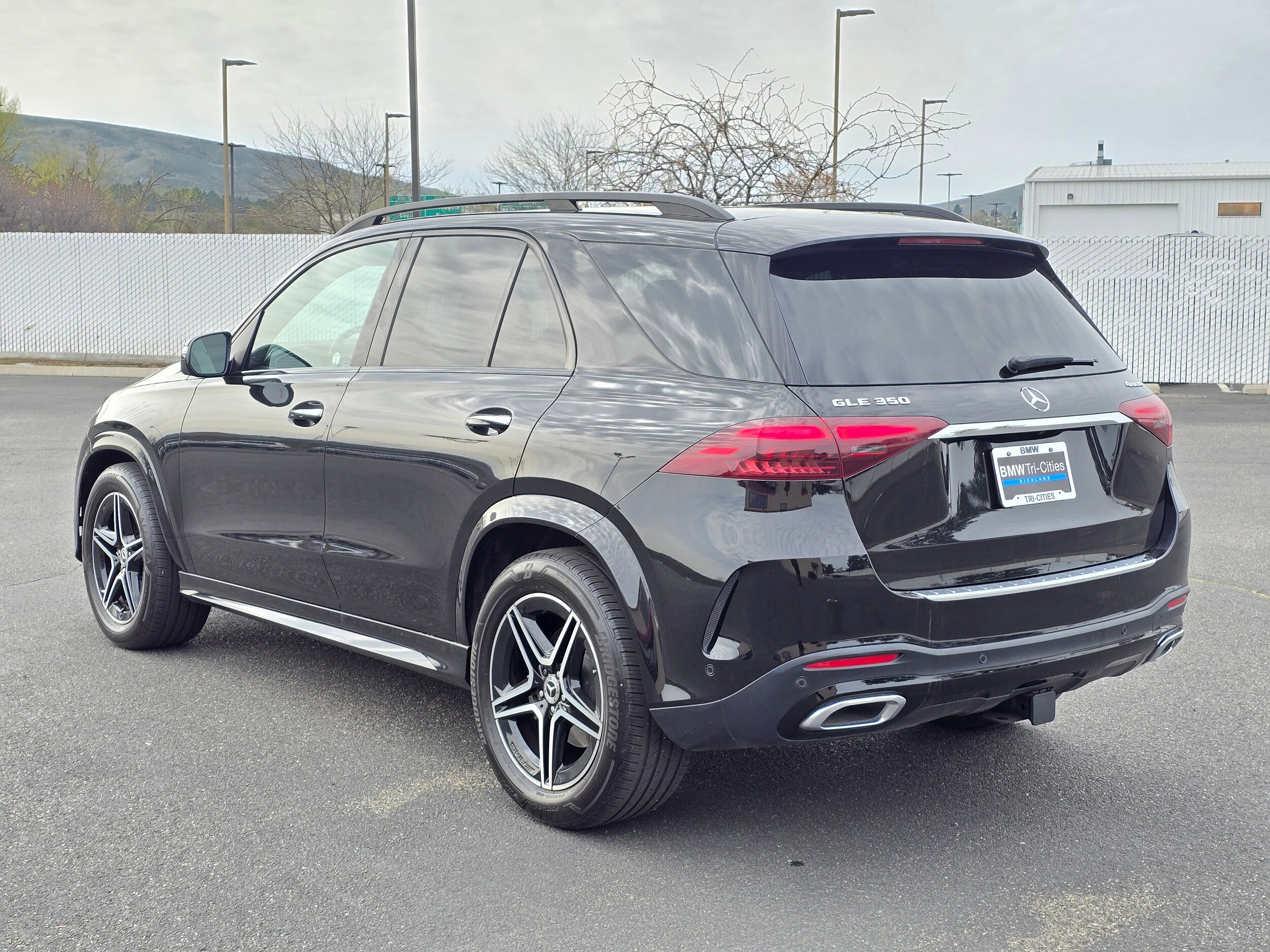 Used 2024 Obsidian Black Metallic Mercedes-Benz GLE 350 image 34
