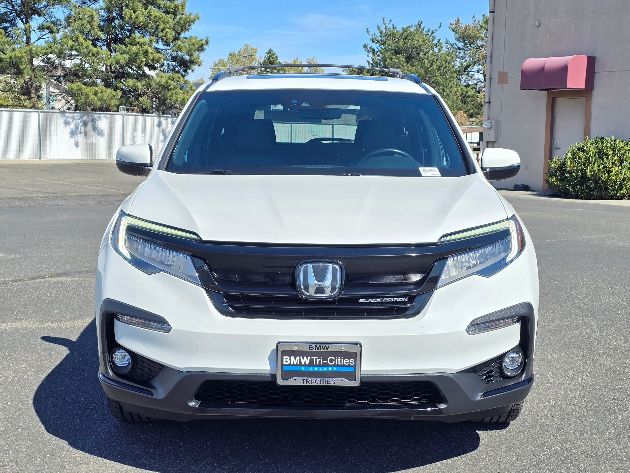 Used 2021 Platinum White Pearl Honda Black Edition image 40