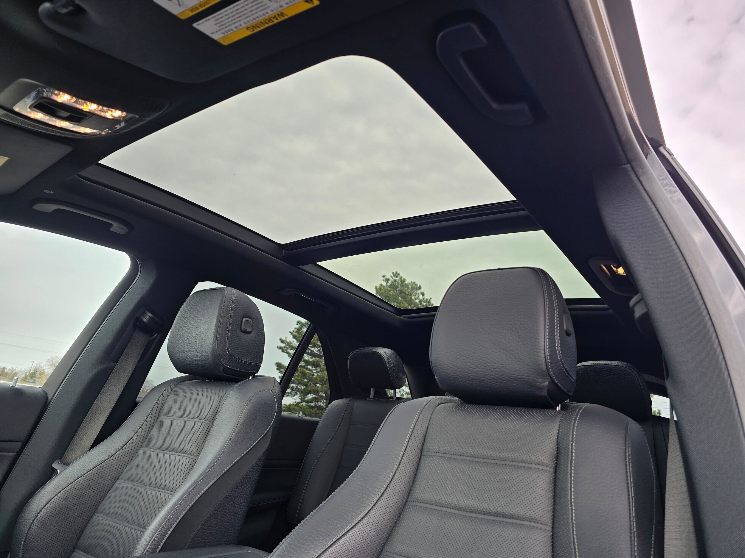 Used 2024 Obsidian Black Metallic Mercedes-Benz GLE 350 image 25