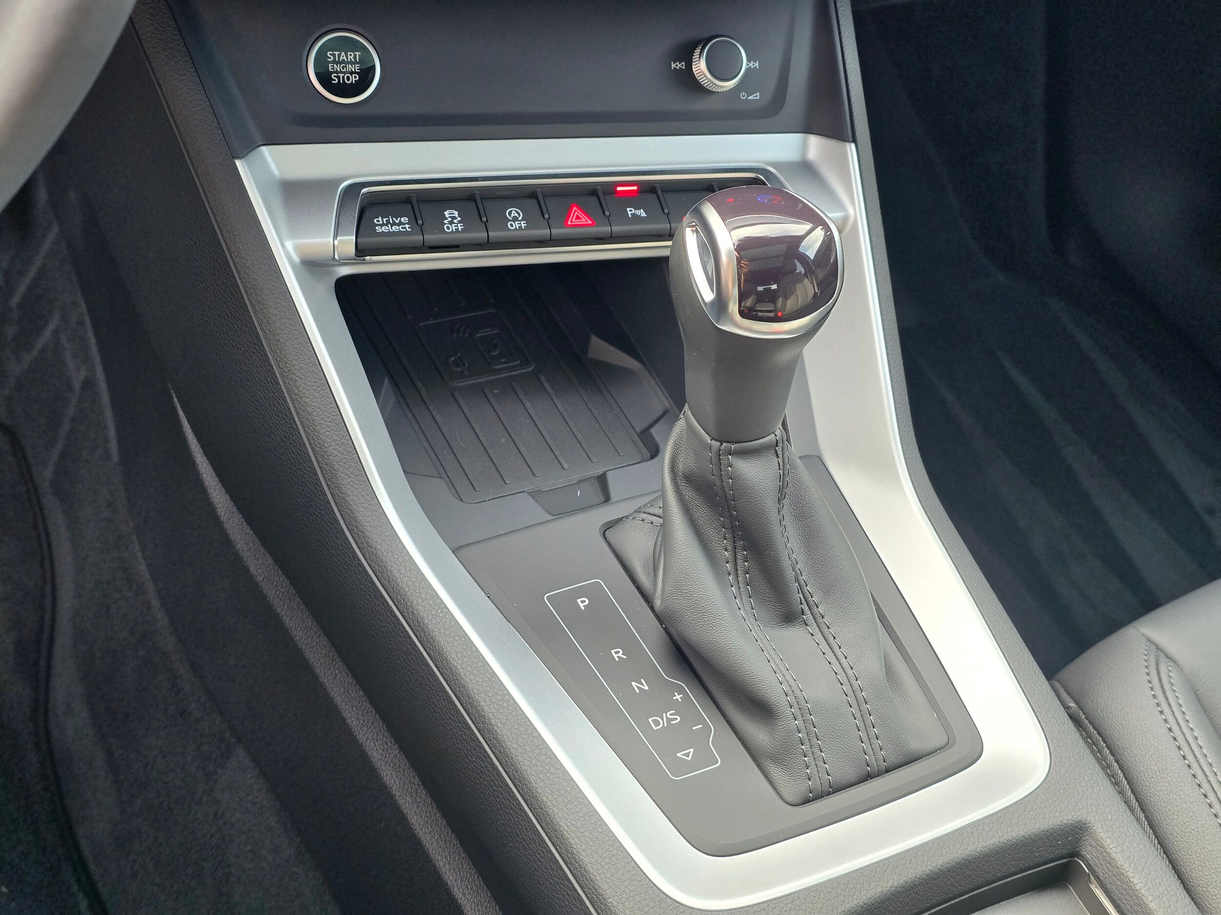 Certified Used 2025 Chronos Gray Metallic Audi S line Premium image 53