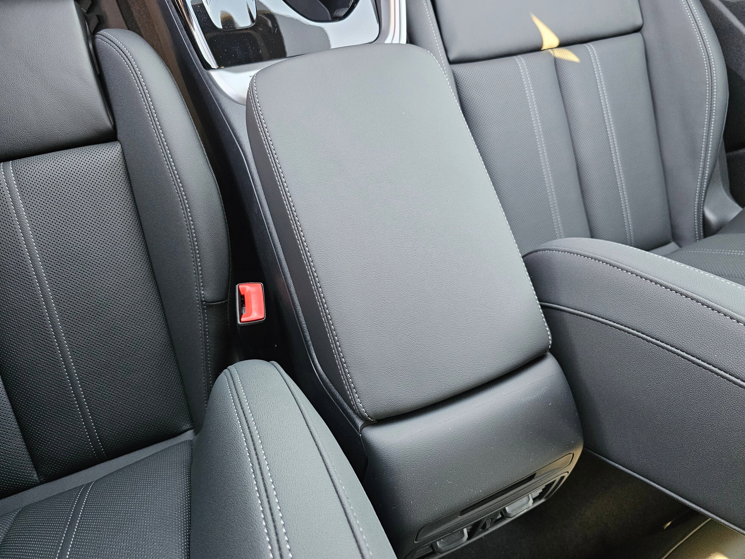 New 2025 Glacier White Audi 2.0T Premium Plus image 23