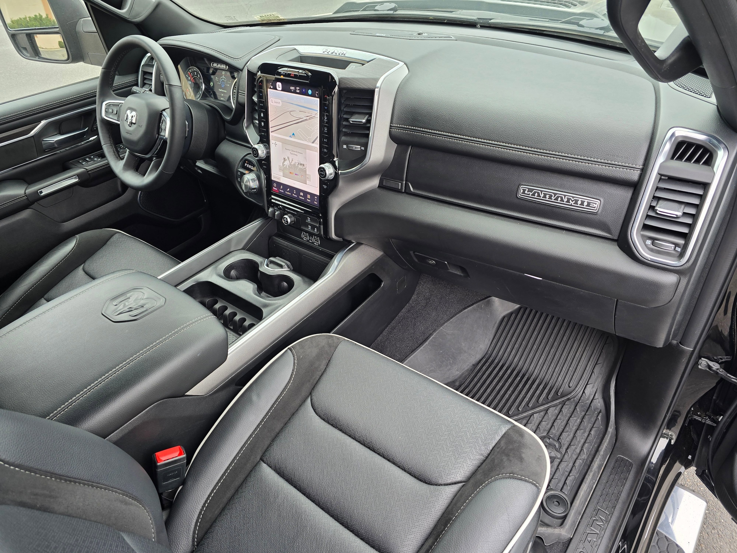 Used 2025 Diamond Black Crystal Pearlcoat Ram Laramie image 49