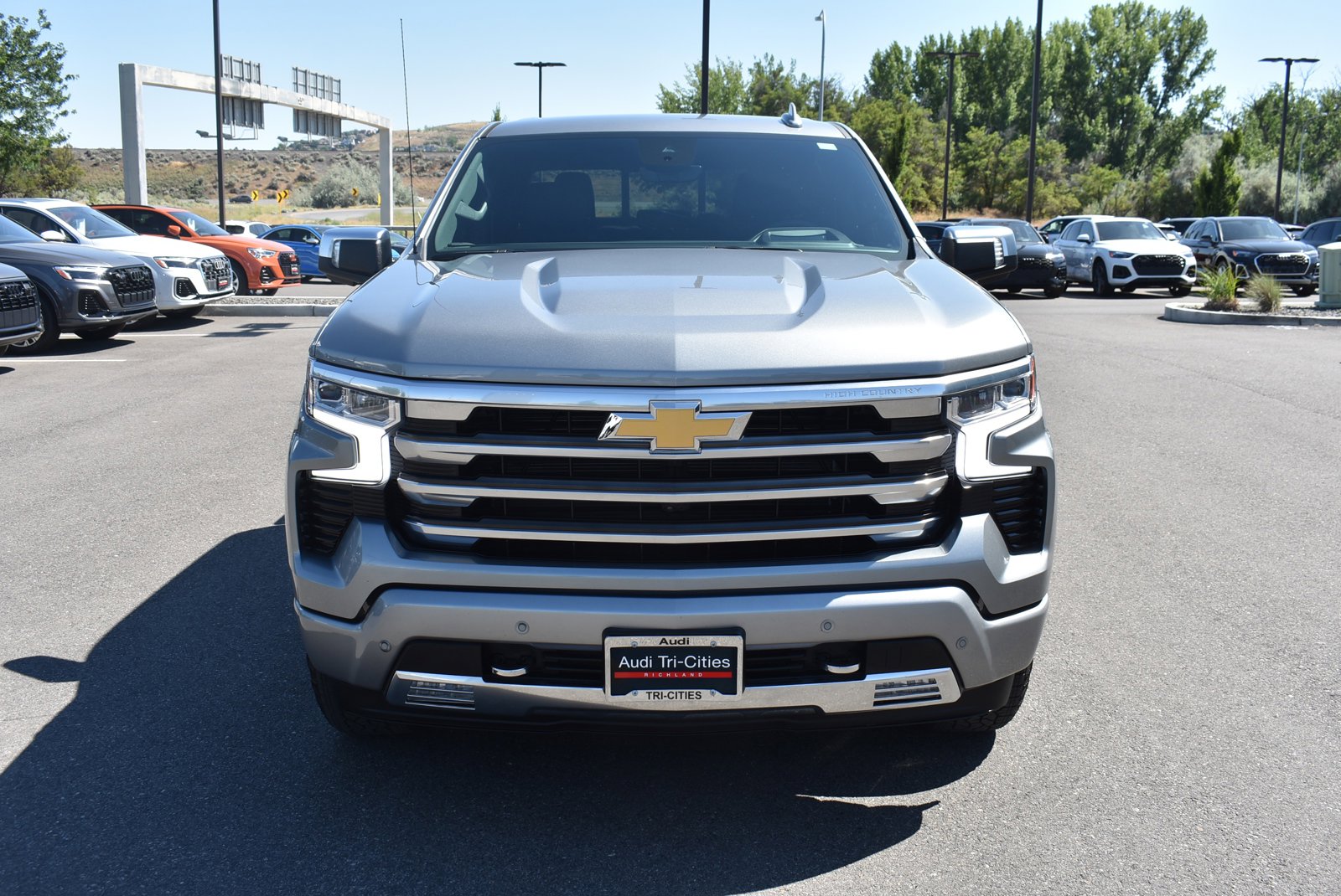 Used 2023 Chevrolet Silverado 1500 High Country with VIN 1GCUDJED1PZ240106 for sale in Richland, WA