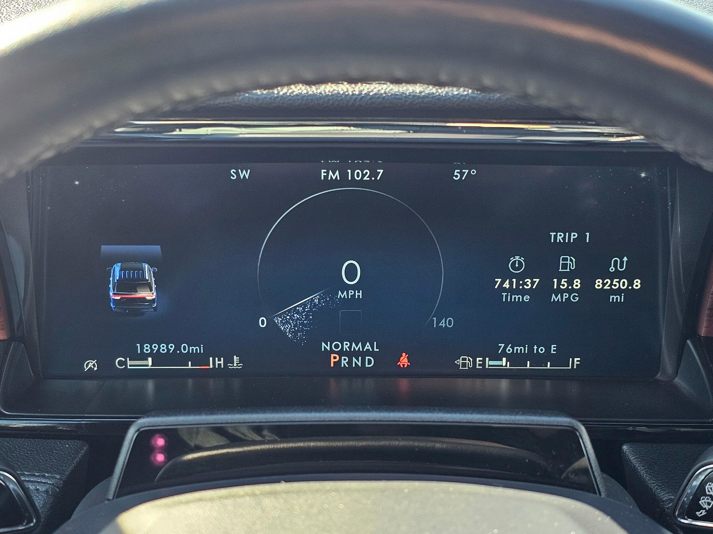 Used 2024 Infinite Black Metallic Clearcoat Lincoln Reserve image 18