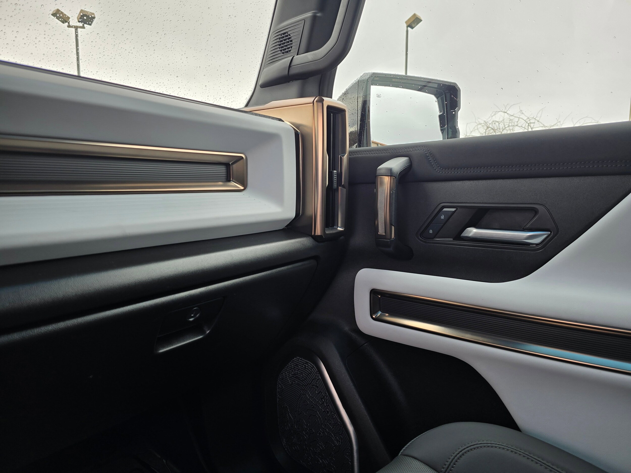 Used 2024 Void Black GMC 2X image 56