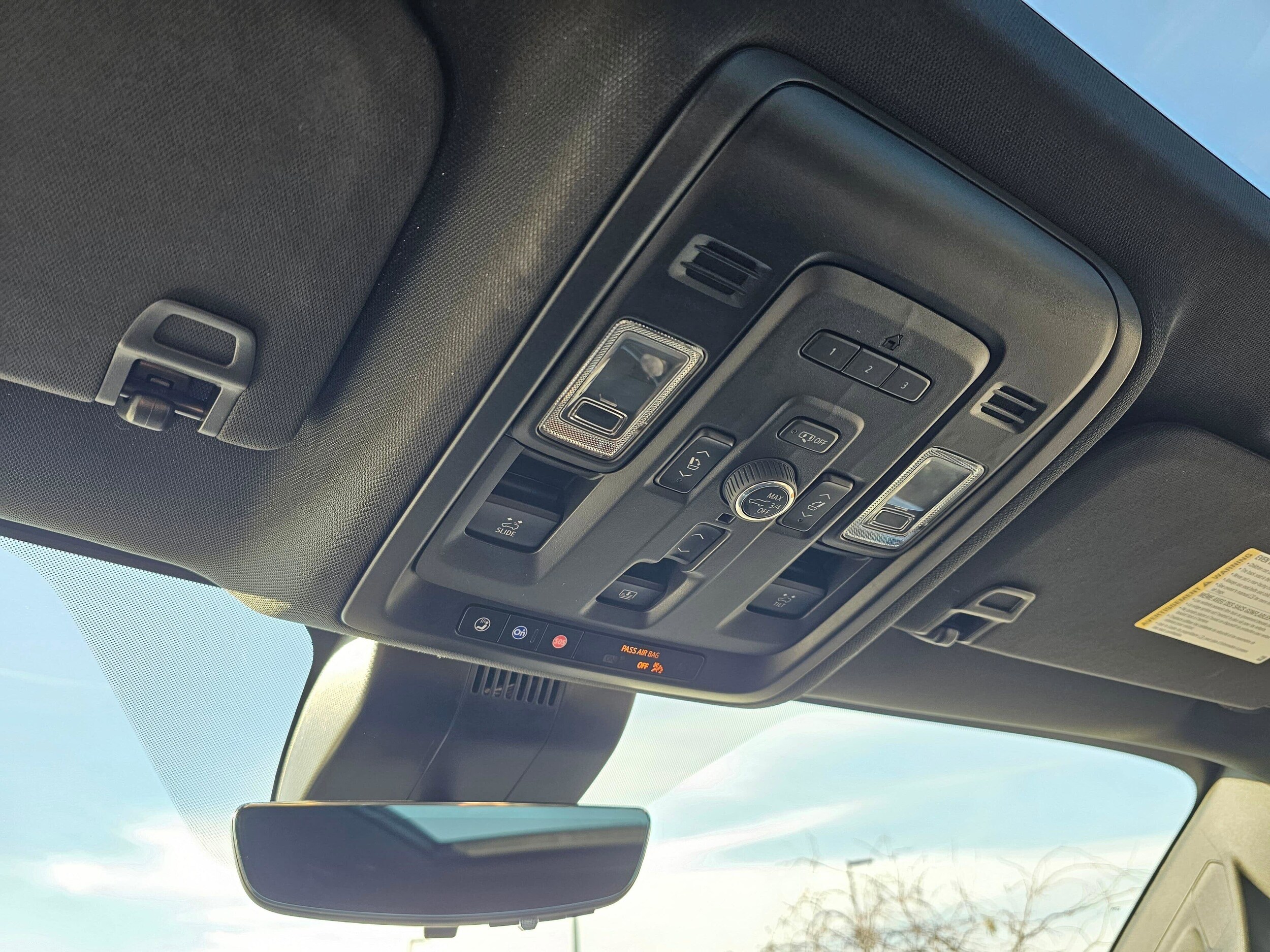 Used 2023 Black Chevrolet High Country image 27