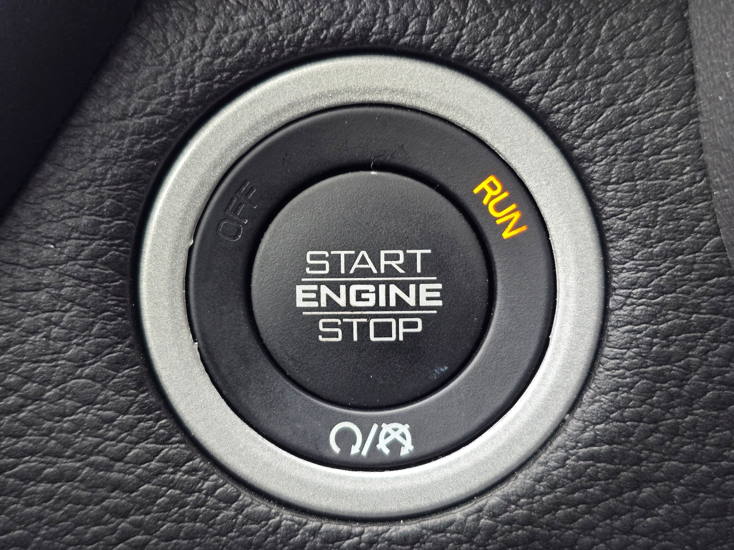 Used 2025 Diamond Black Crystal Pearlcoat Ram Laramie image 22