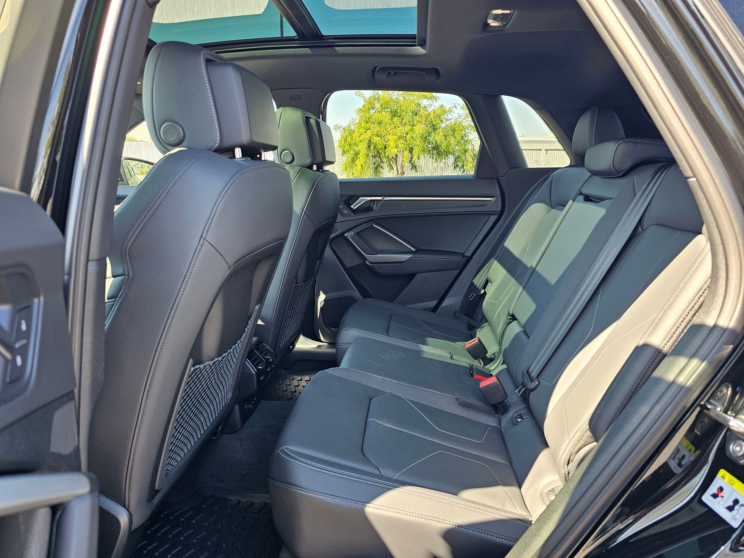 New 2025 Mythos Black Audi 45 S line Premium image 13