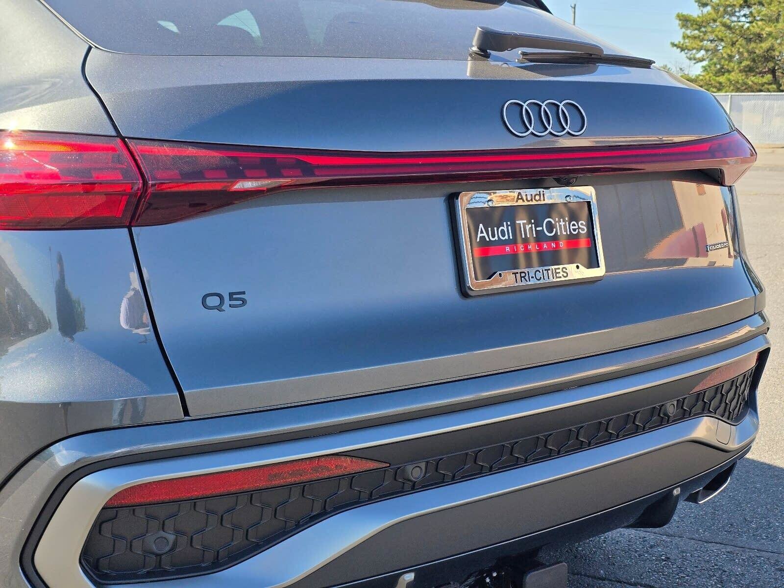 New 2026 Daytona Gray Pearl Audi 2.0T Premium image 7