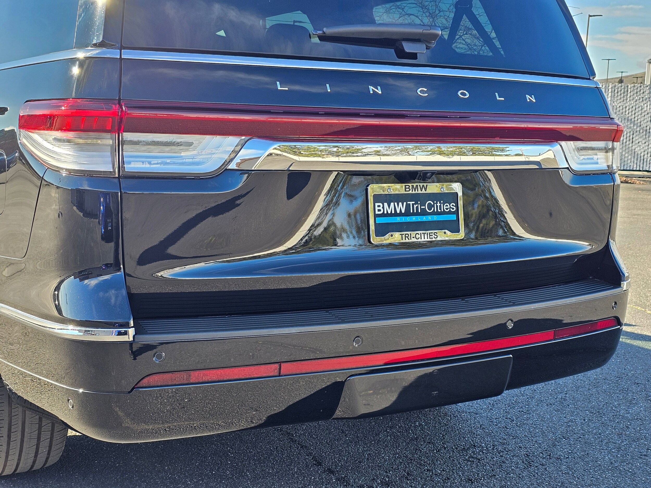 Used 2024 Infinite Black Metallic Clearcoat Lincoln Reserve image 38