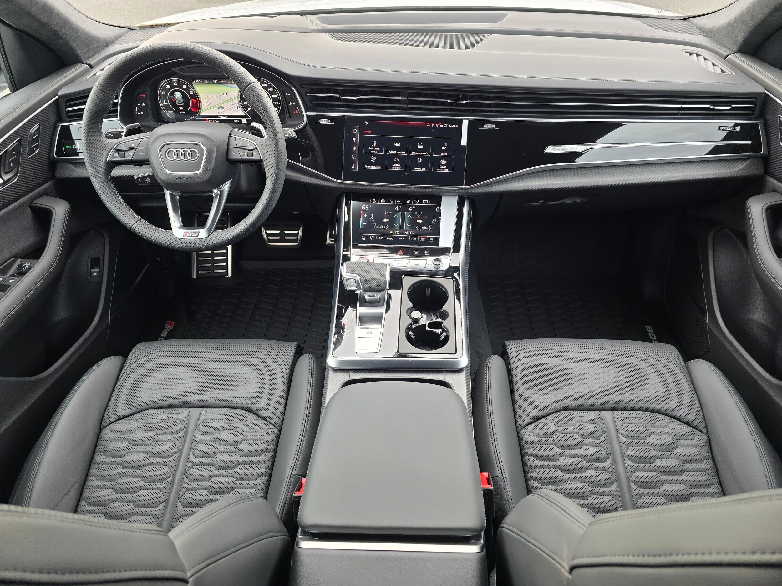 New 2026 Glacier White Audi 4.0T performance image 10