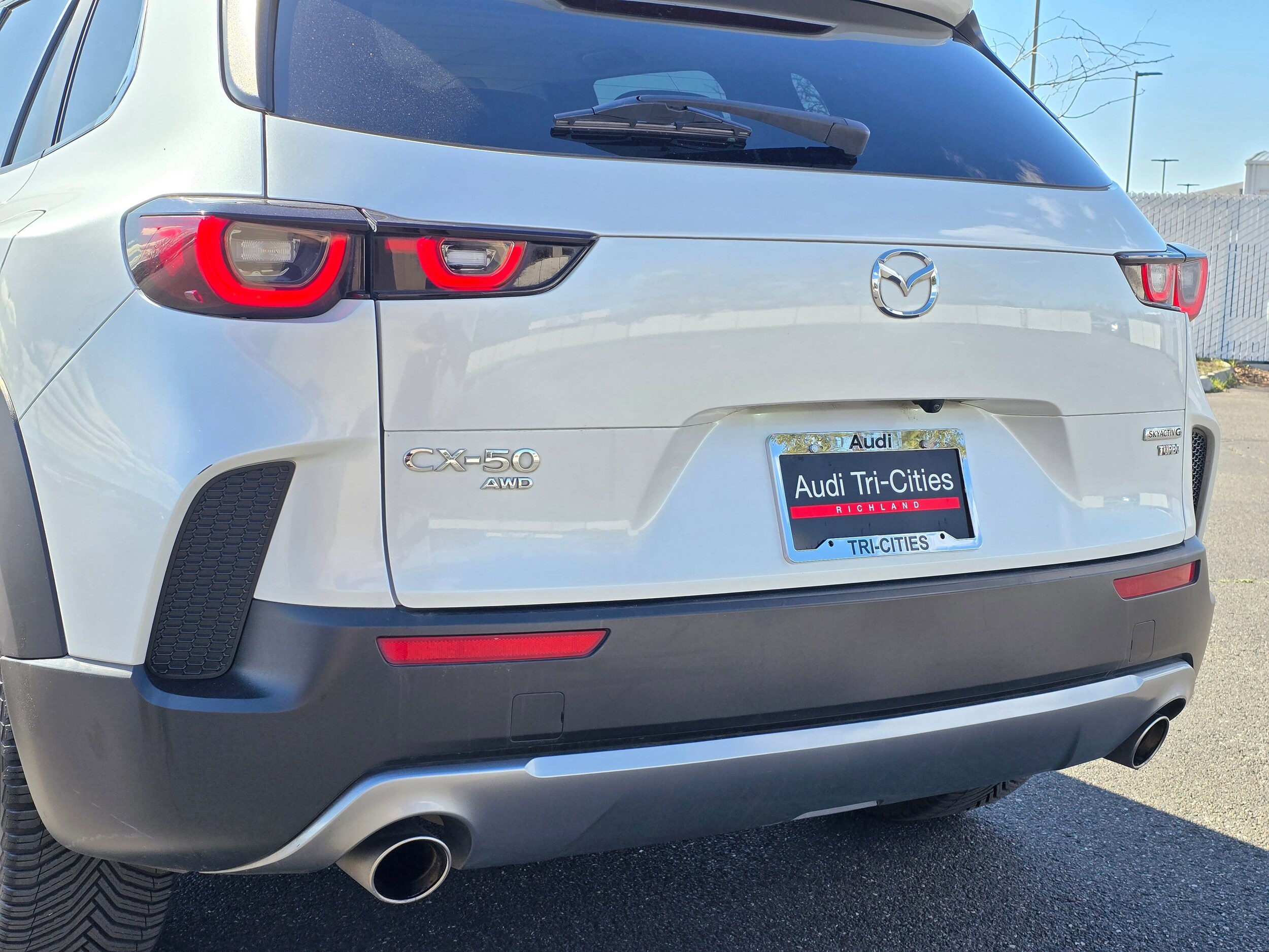 Used 2023 Wind Chill Pearl Mazda 2.5 Turbo image 37