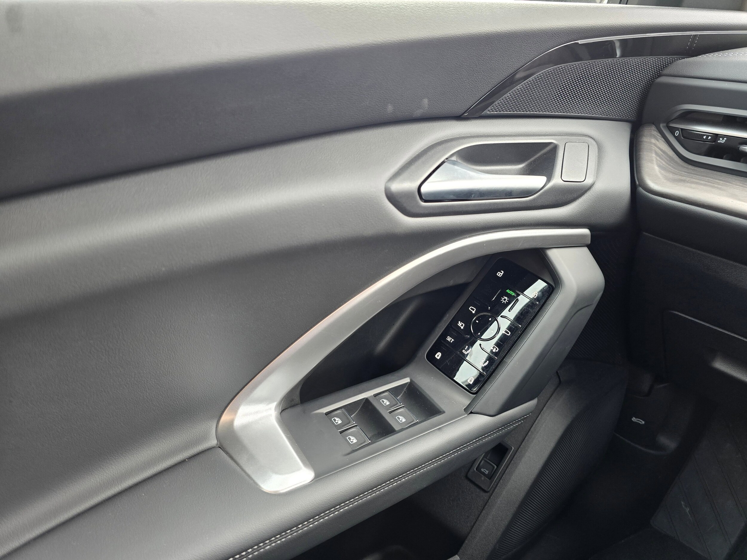 Certified Used 2025 Tambora Gray Metallic Audi Premium image 60