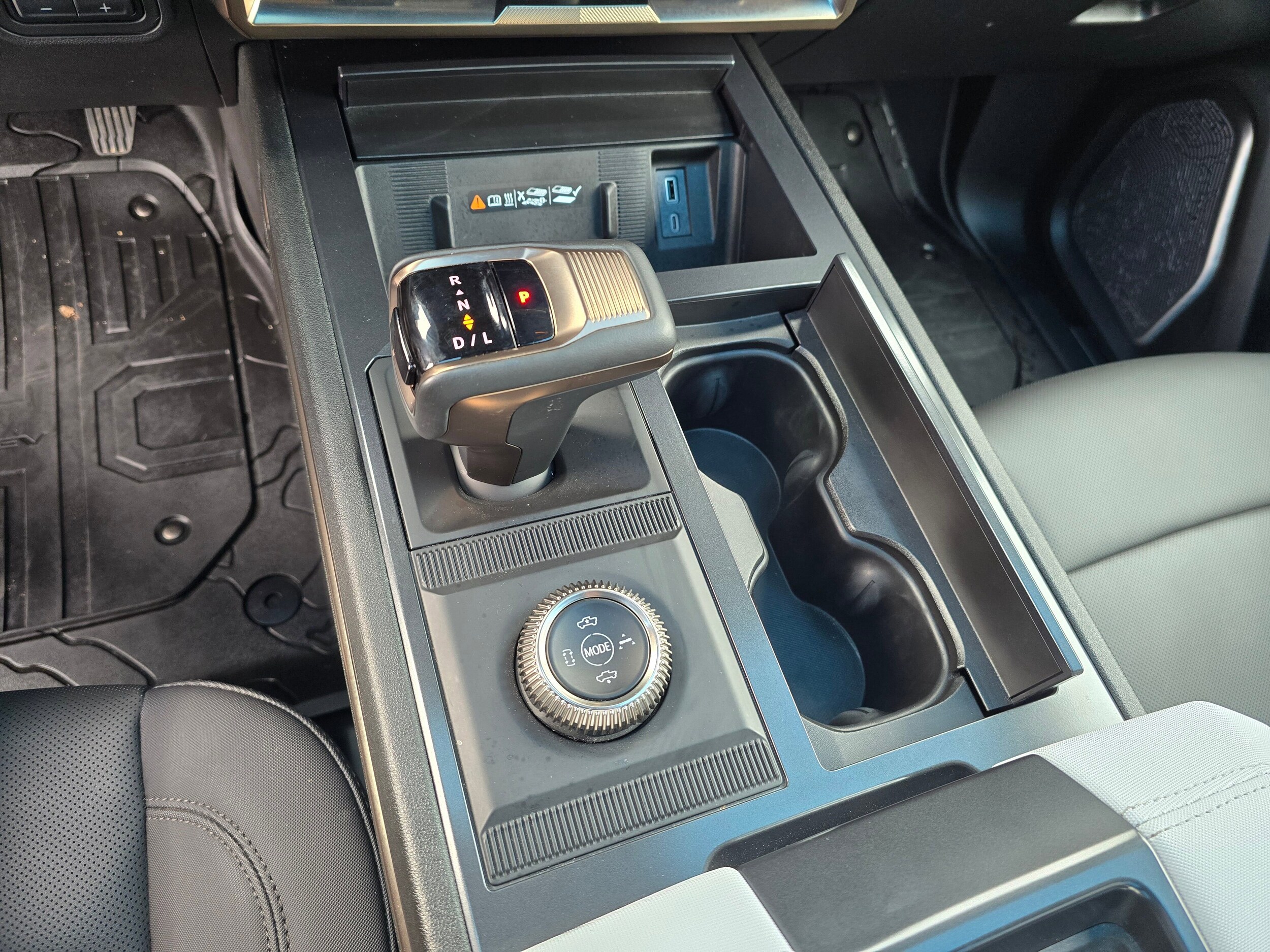 Used 2024 Void Black GMC 2X image 53