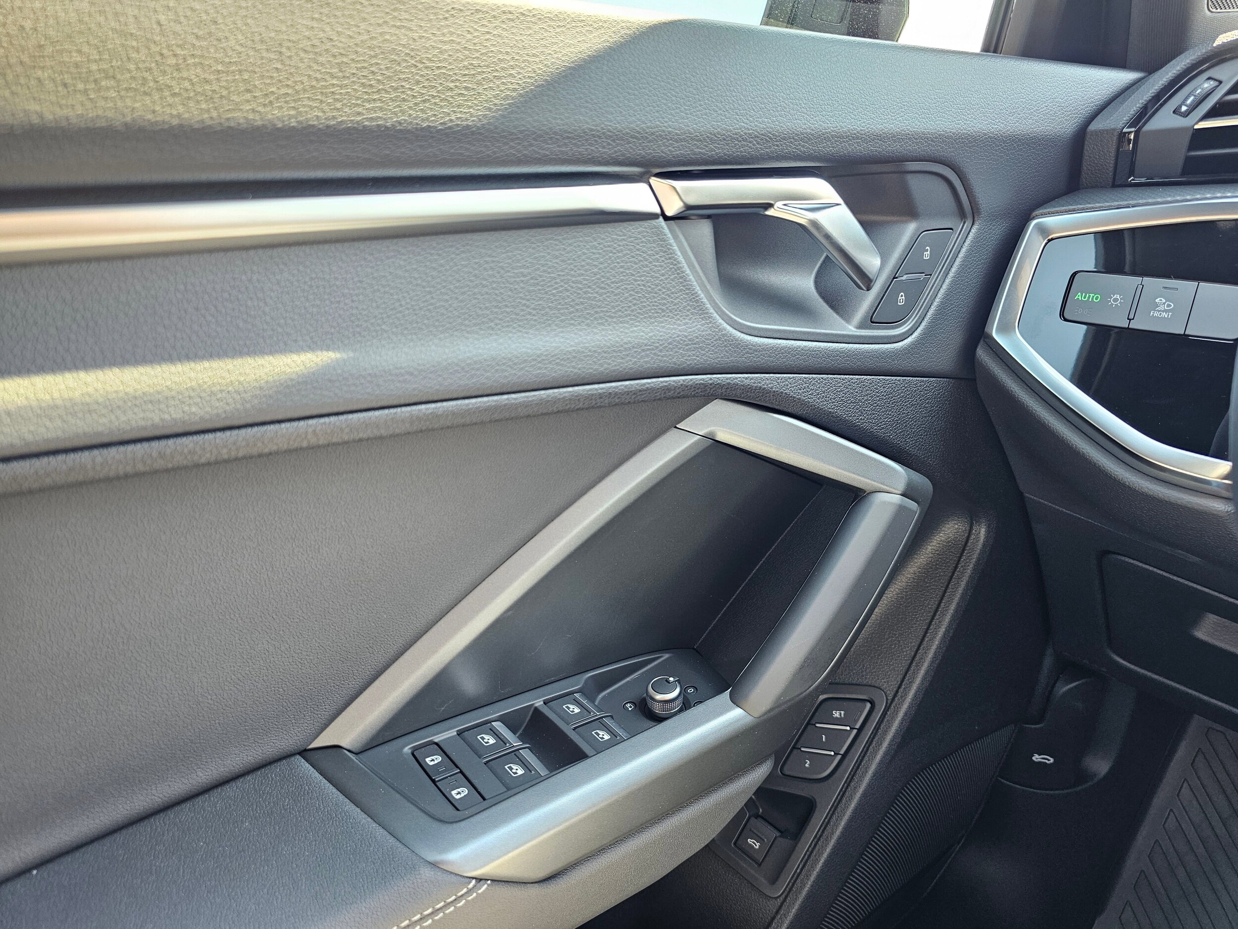 New 2025 Mythos Black Audi 45 S line Premium image 27