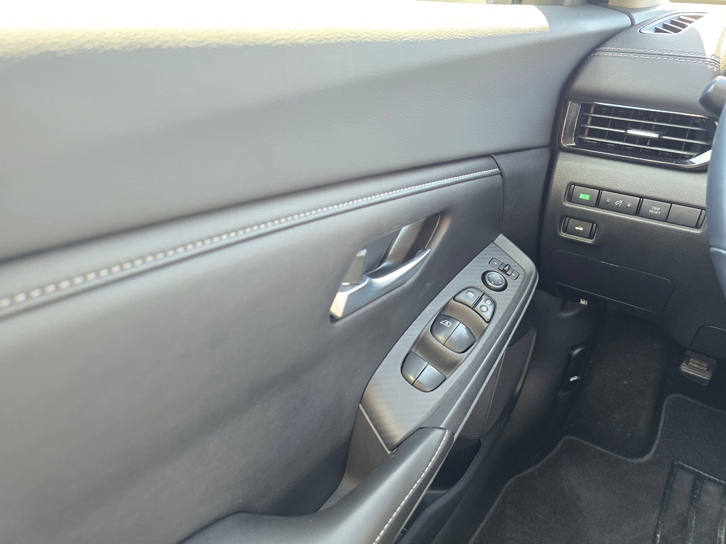 Used 2021 Scarlet Ember Tintcoat Nissan SV image 59