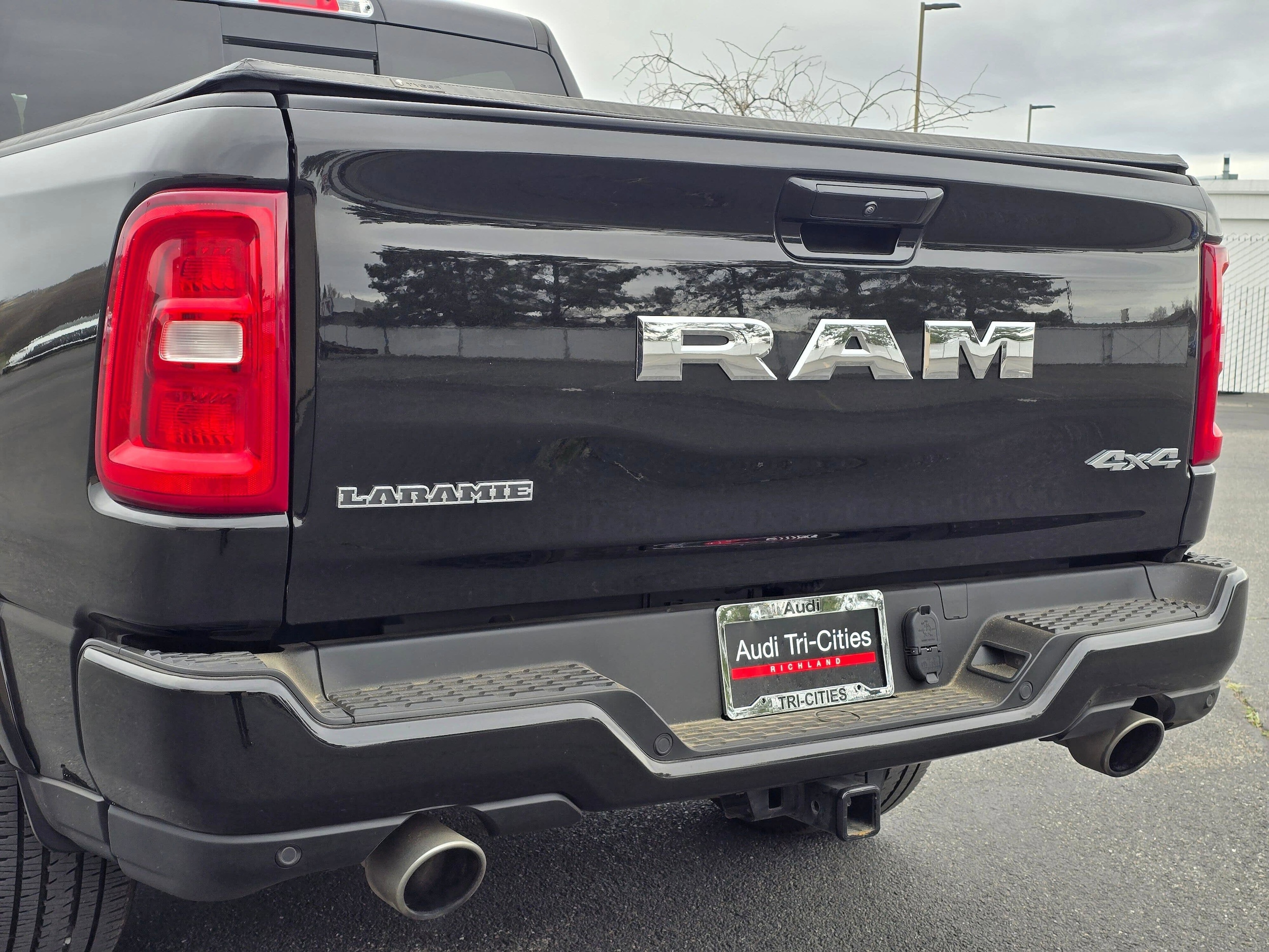 Used 2025 Diamond Black Crystal Pearlcoat Ram Laramie image 7