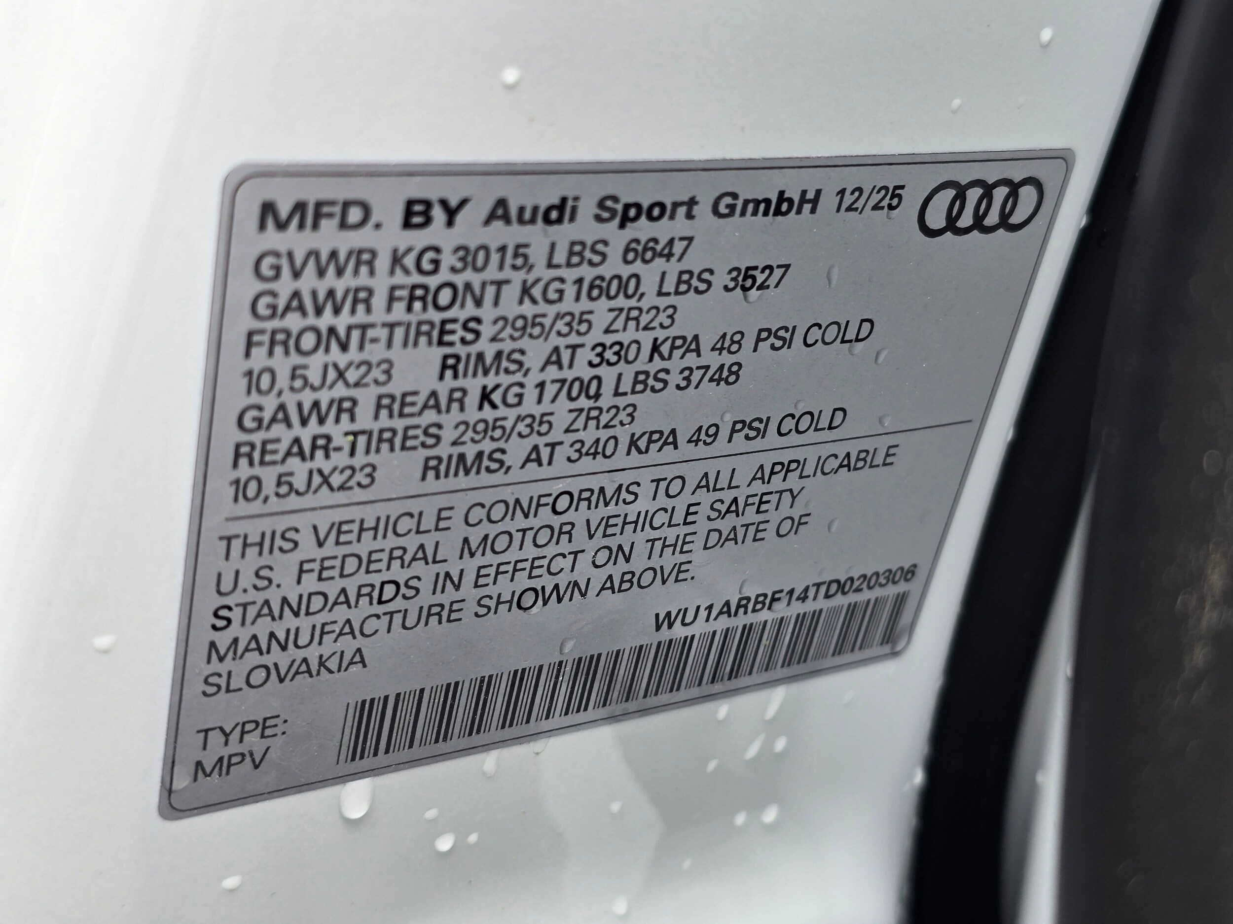 New 2026 Glacier White Audi 4.0T performance image 30