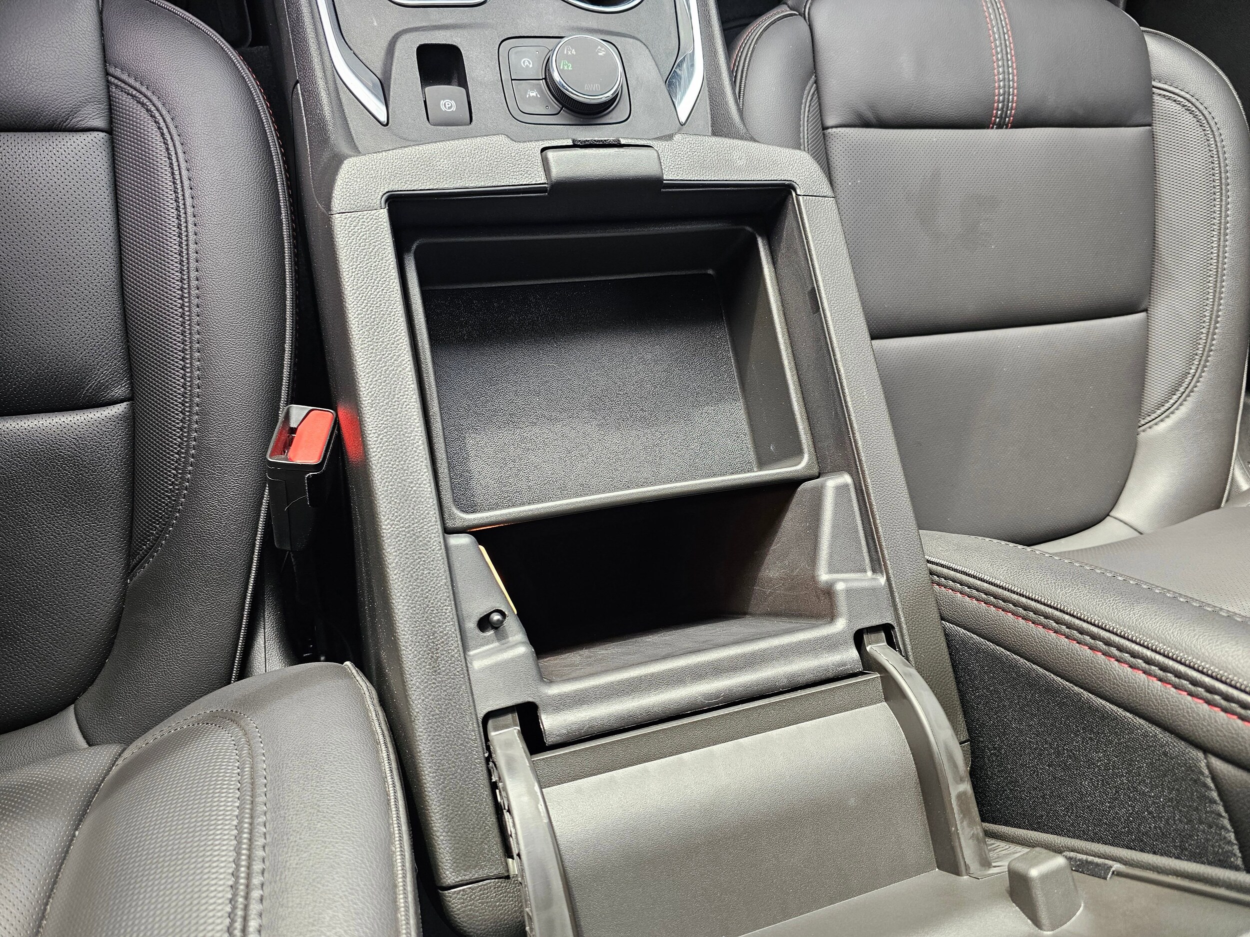 Used 2023 Iridescent Pearl Tricoat Chevrolet RS image 57