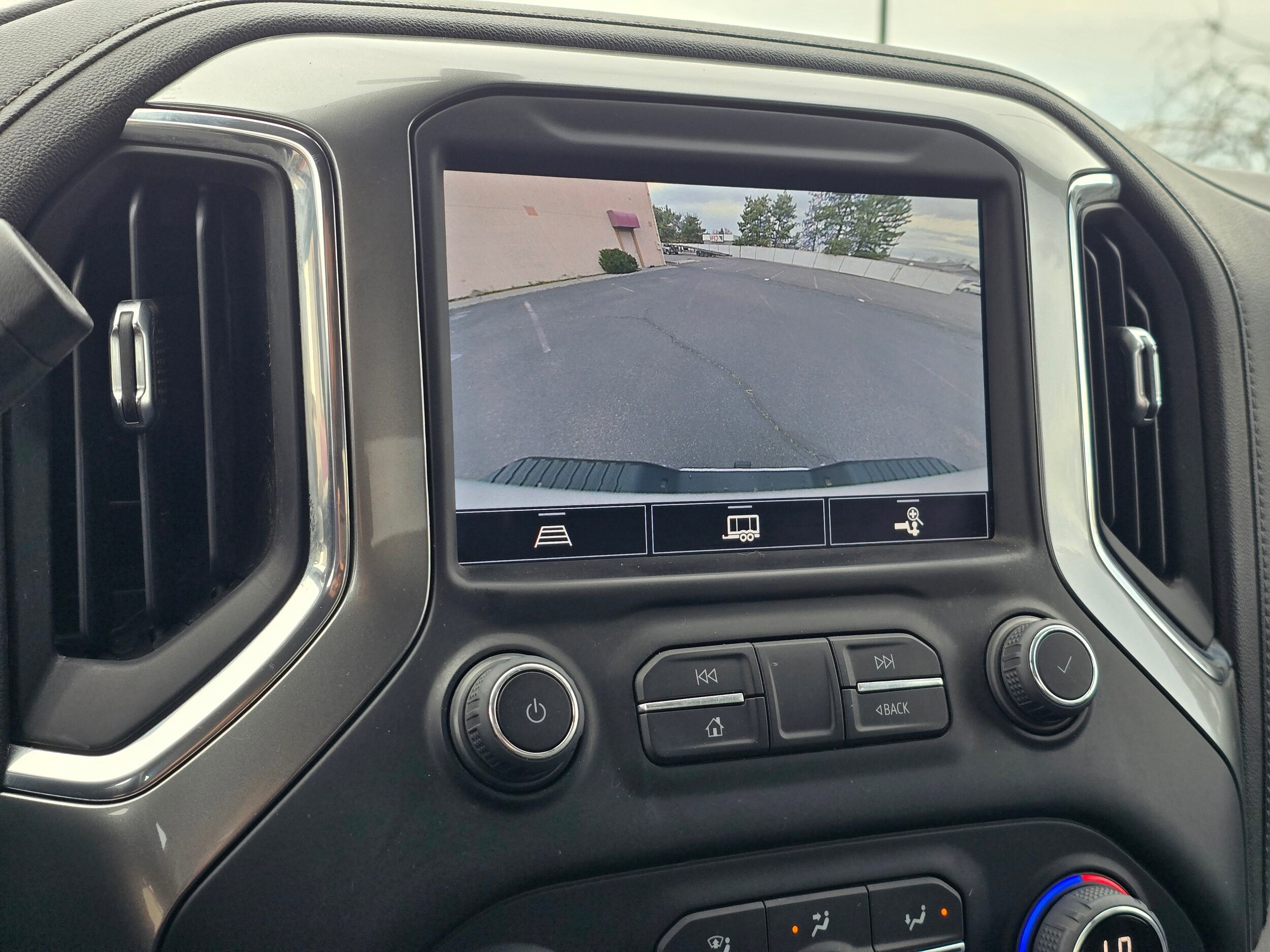 Used 2022 Summit White Chevrolet LTZ image 50