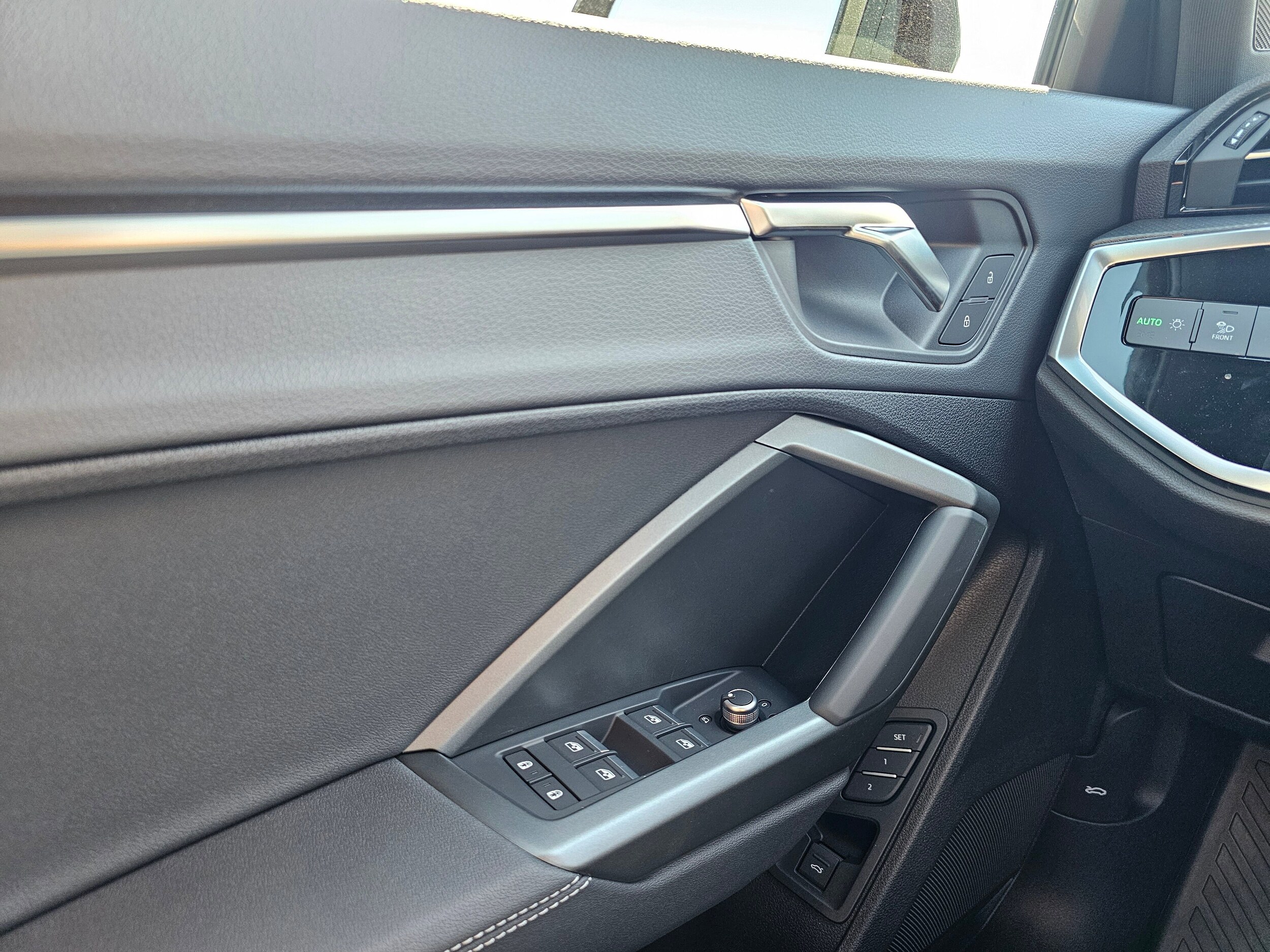 New 2025 Mythos Black Audi 45 S line Premium image 28