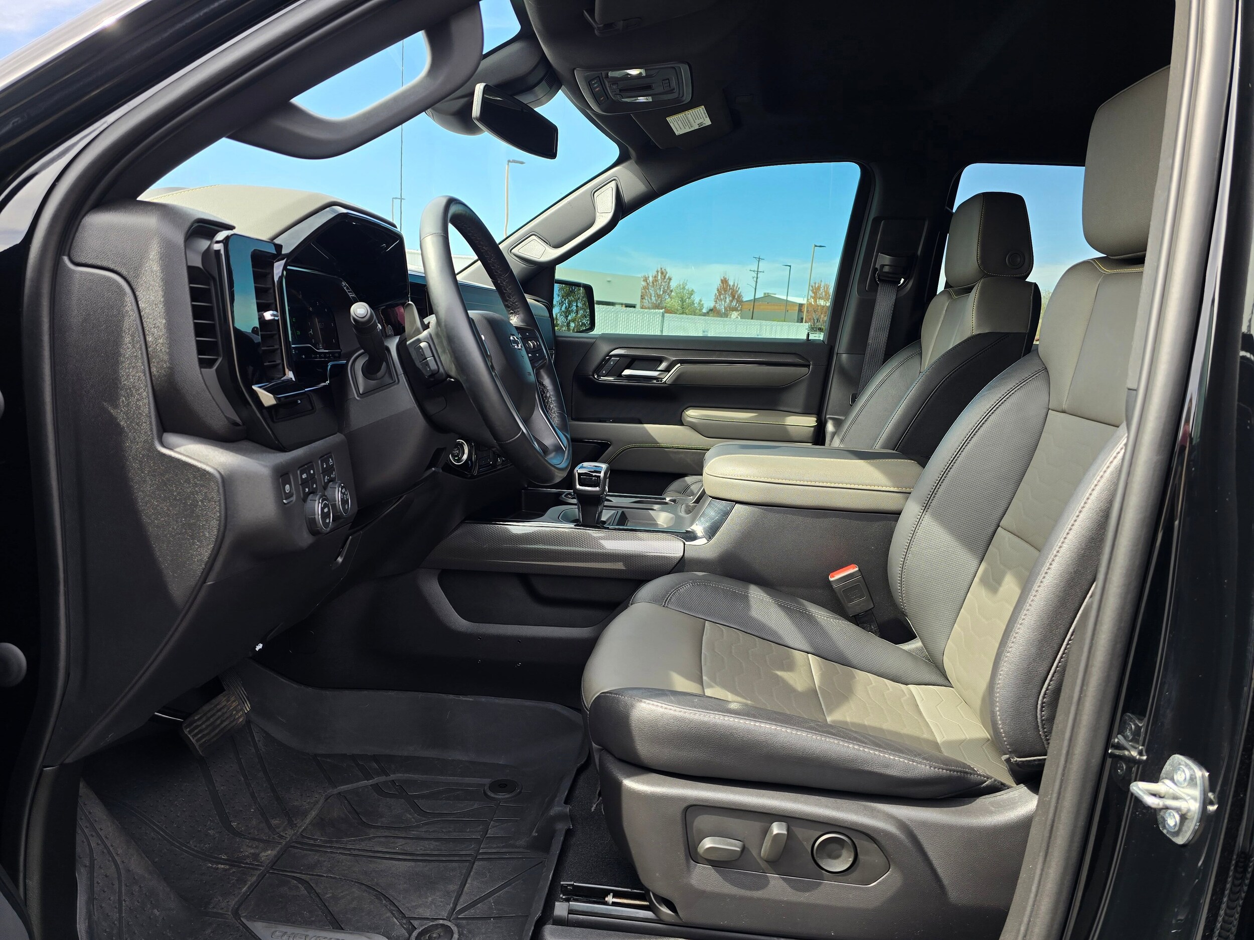 Used 2023 Black Chevrolet ZR2 image 44