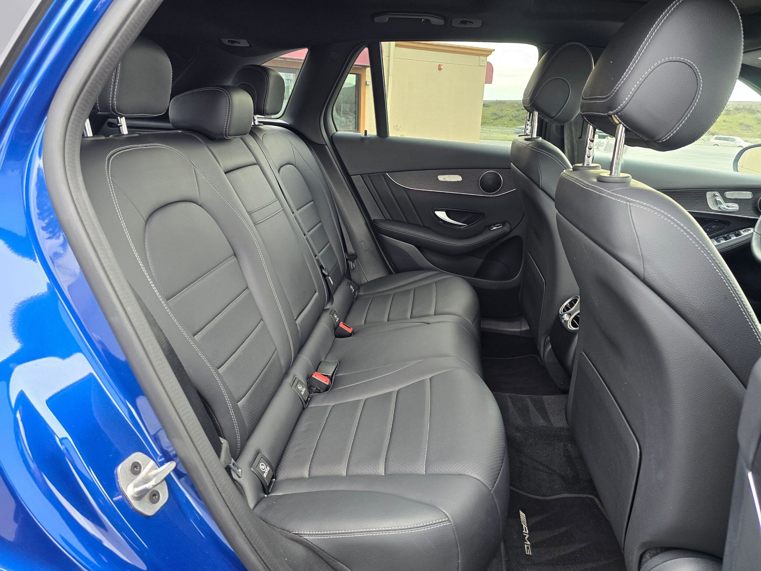 Used 2022 Starling Blue Metallic Mercedes-Benz GLC 300 image 13