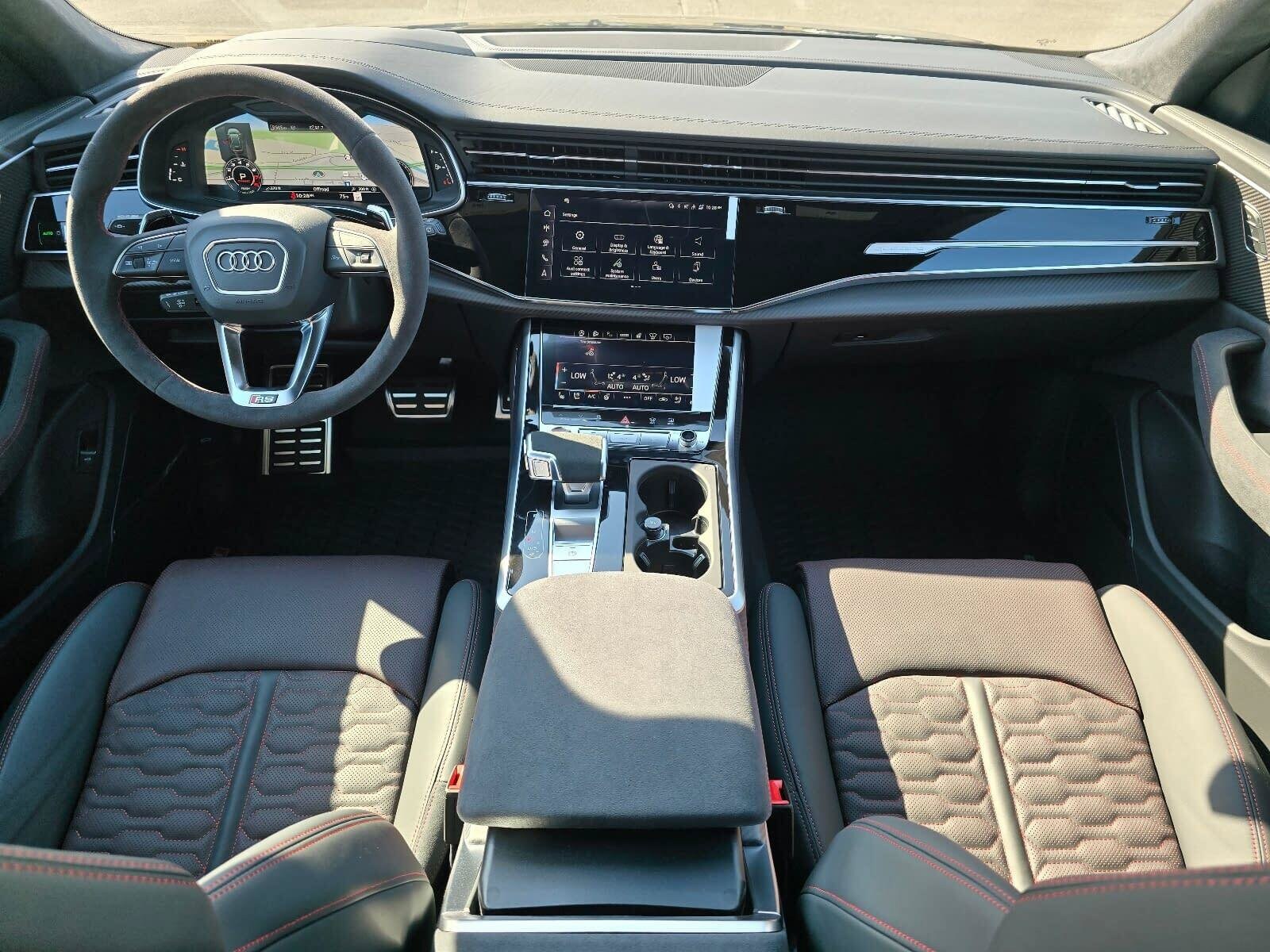 New 2026 Daytona Gray Pearl Audi 4.0T performance image 9
