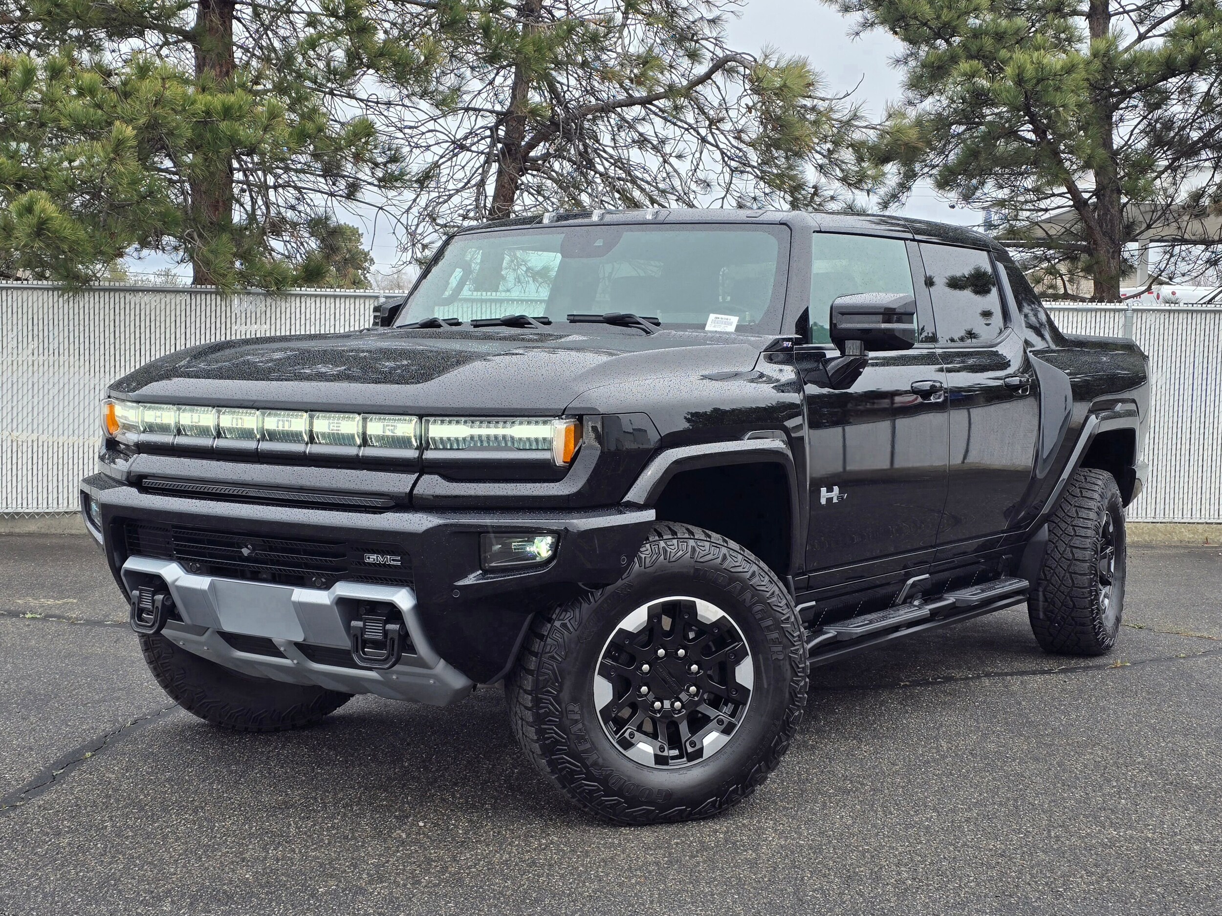 Used 2024 Void Black GMC 2X image 32