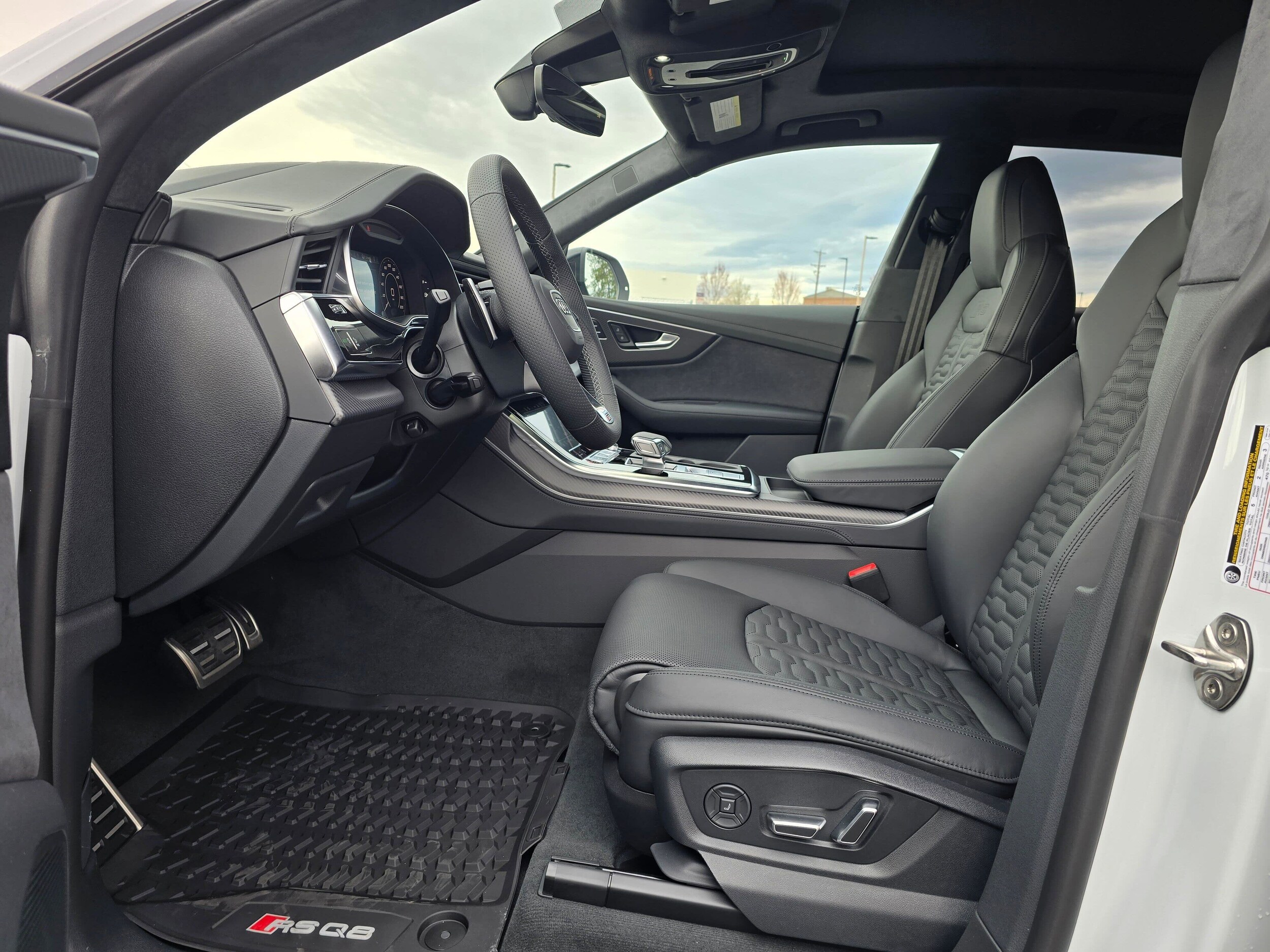 New 2026 Glacier White Audi 4.0T performance image 11