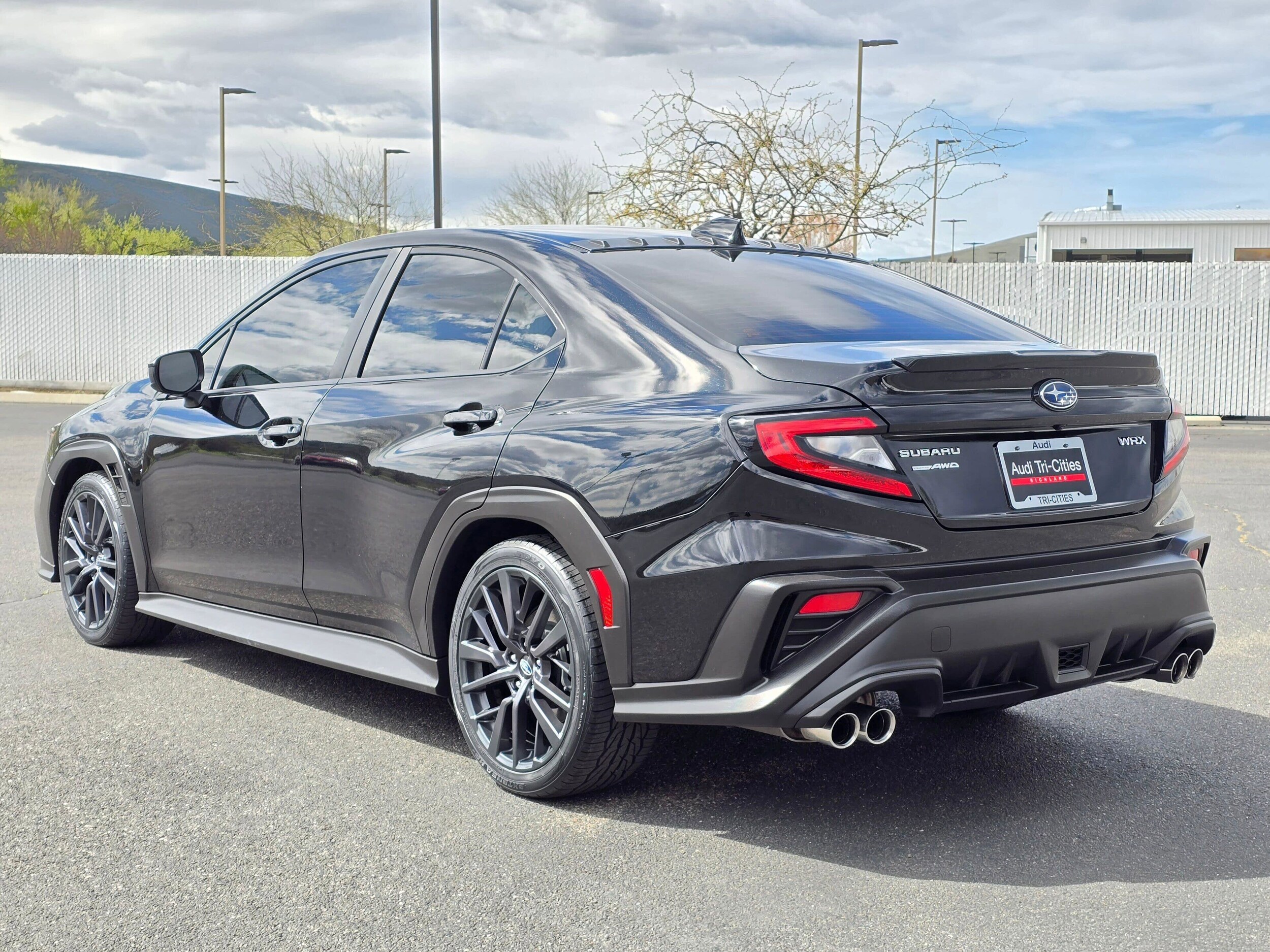 Used 2022 Crystal Black Silica Subaru Premium image 4