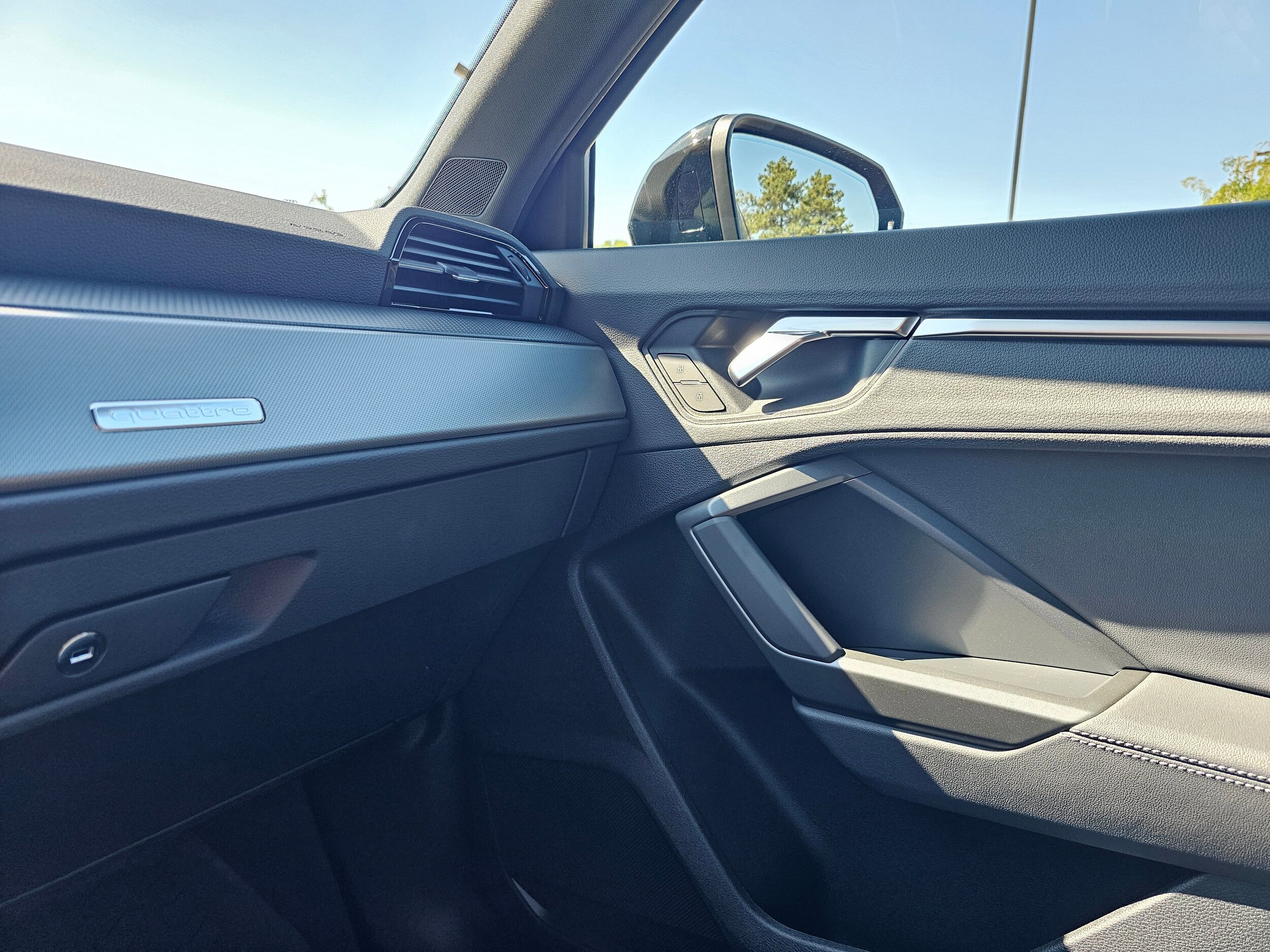 New 2025 Mythos Black Audi 45 S line Premium image 25