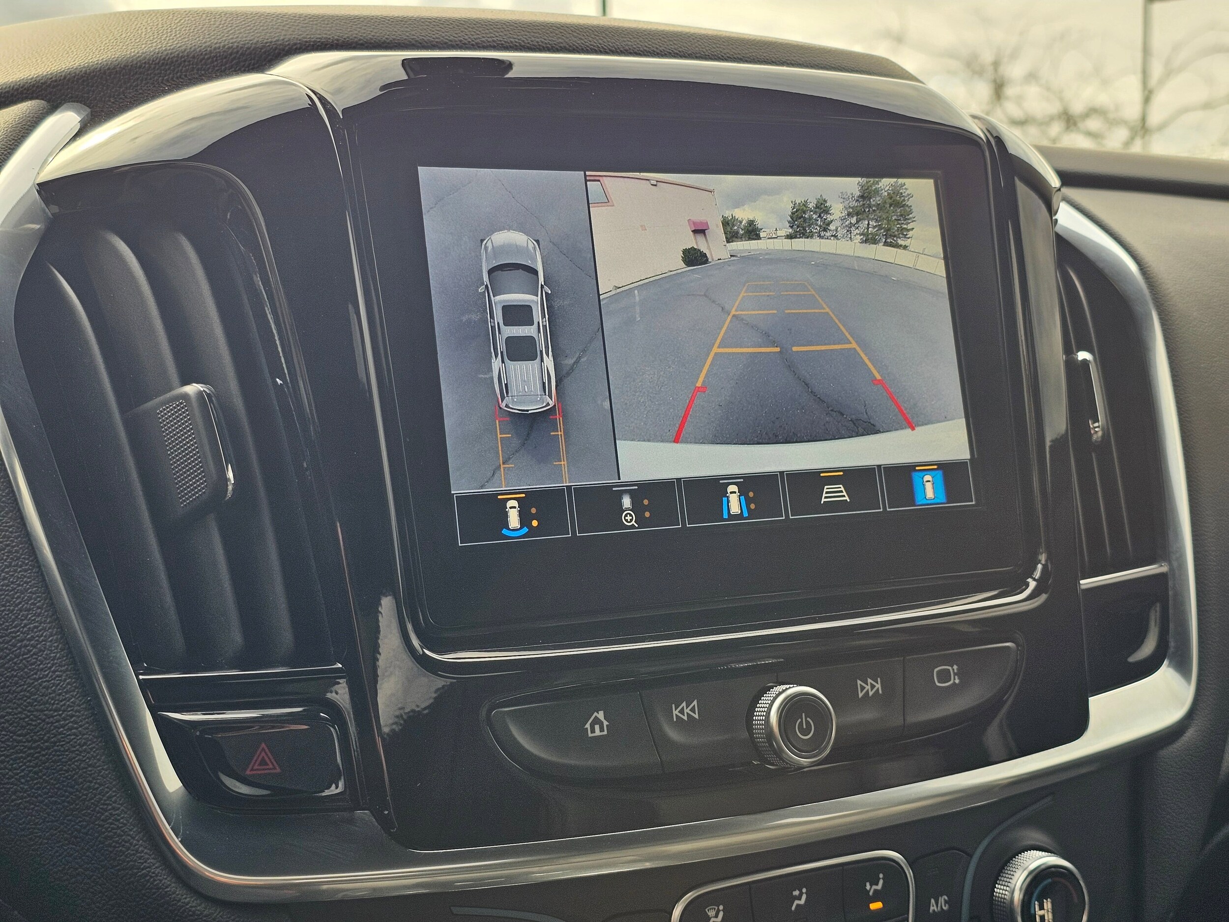 Used 2023 Iridescent Pearl Tricoat Chevrolet RS image 53