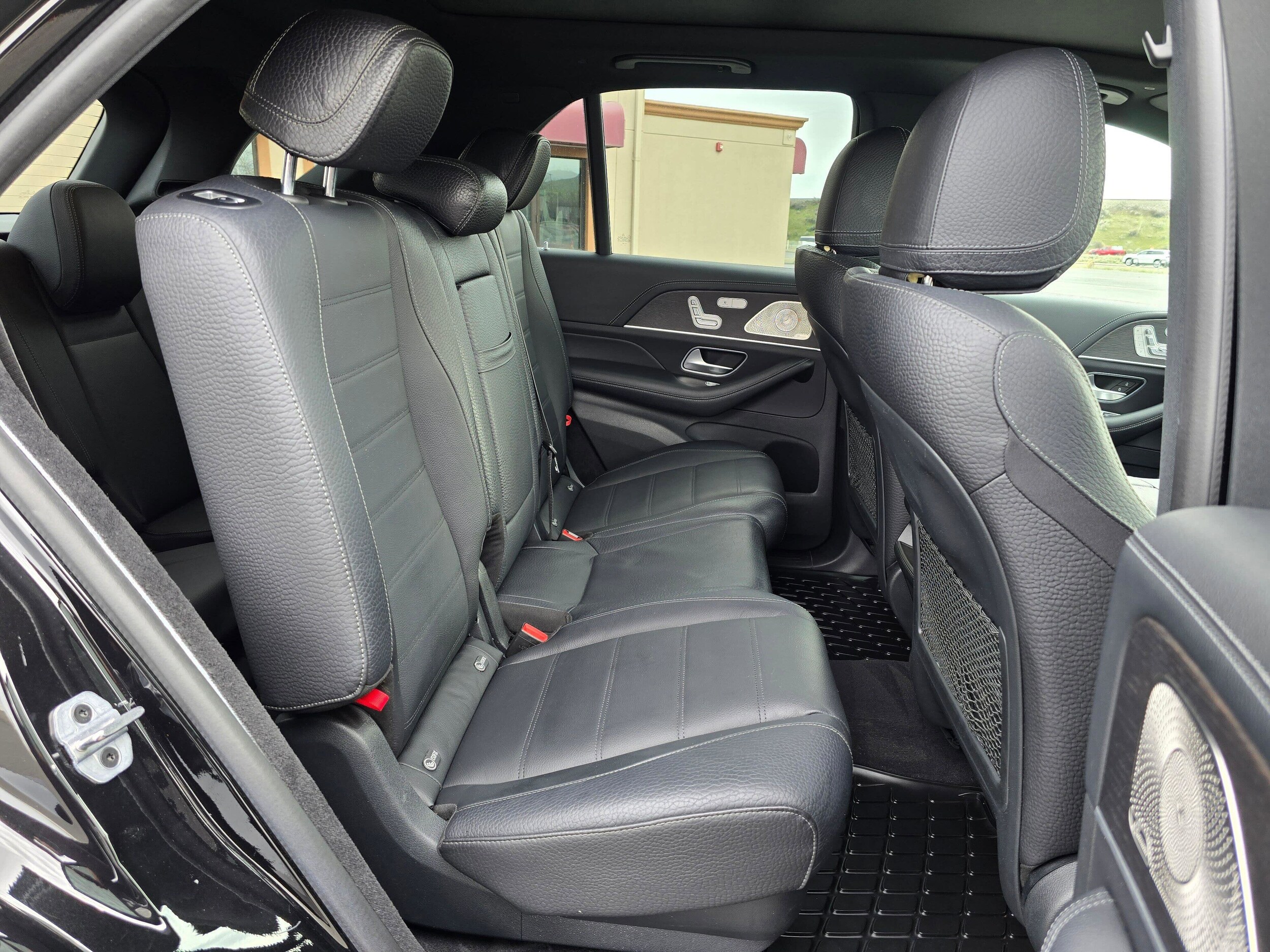 Used 2024 Obsidian Black Metallic Mercedes-Benz GLE 350 image 11