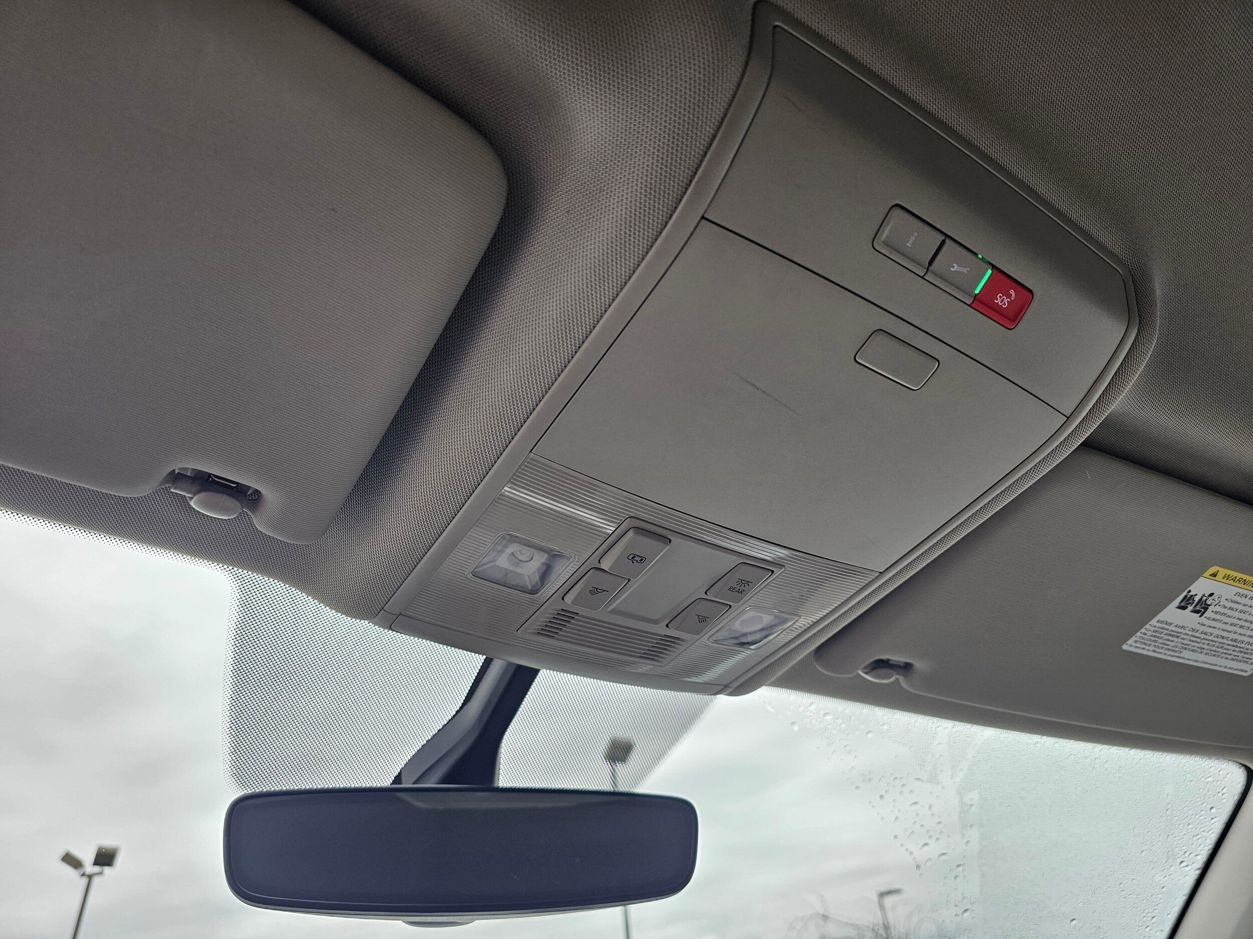 Used 2023 Pure White Volkswagen 2.0T SE w/Technology image 28