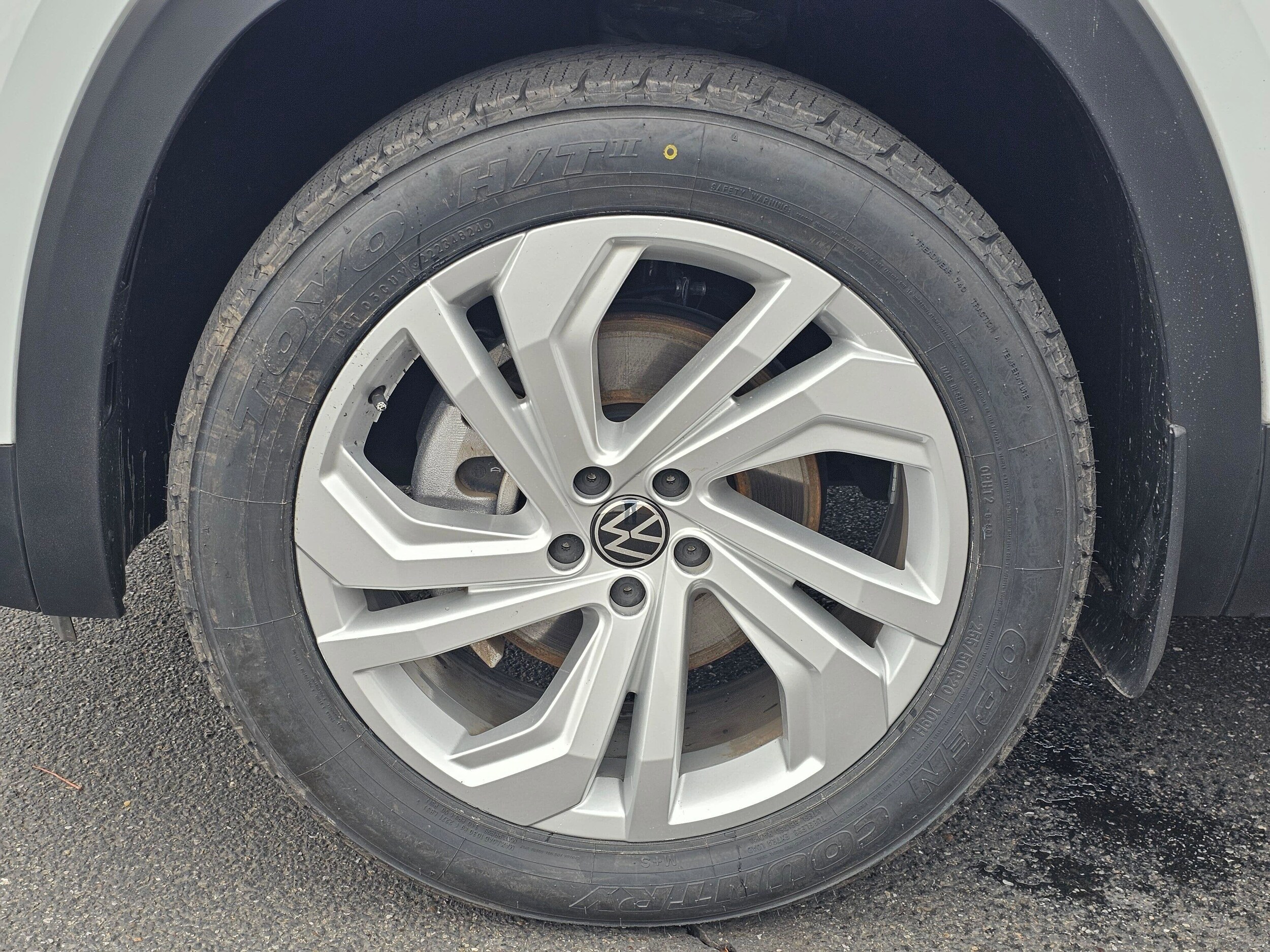 Used 2023 Pure White Volkswagen 2.0T SE w/Technology image 9