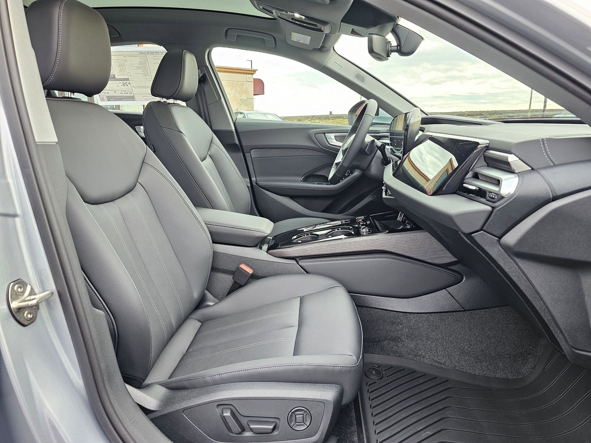 New 2025 Florett Silver Audi 2.0T Premium Plus image 15