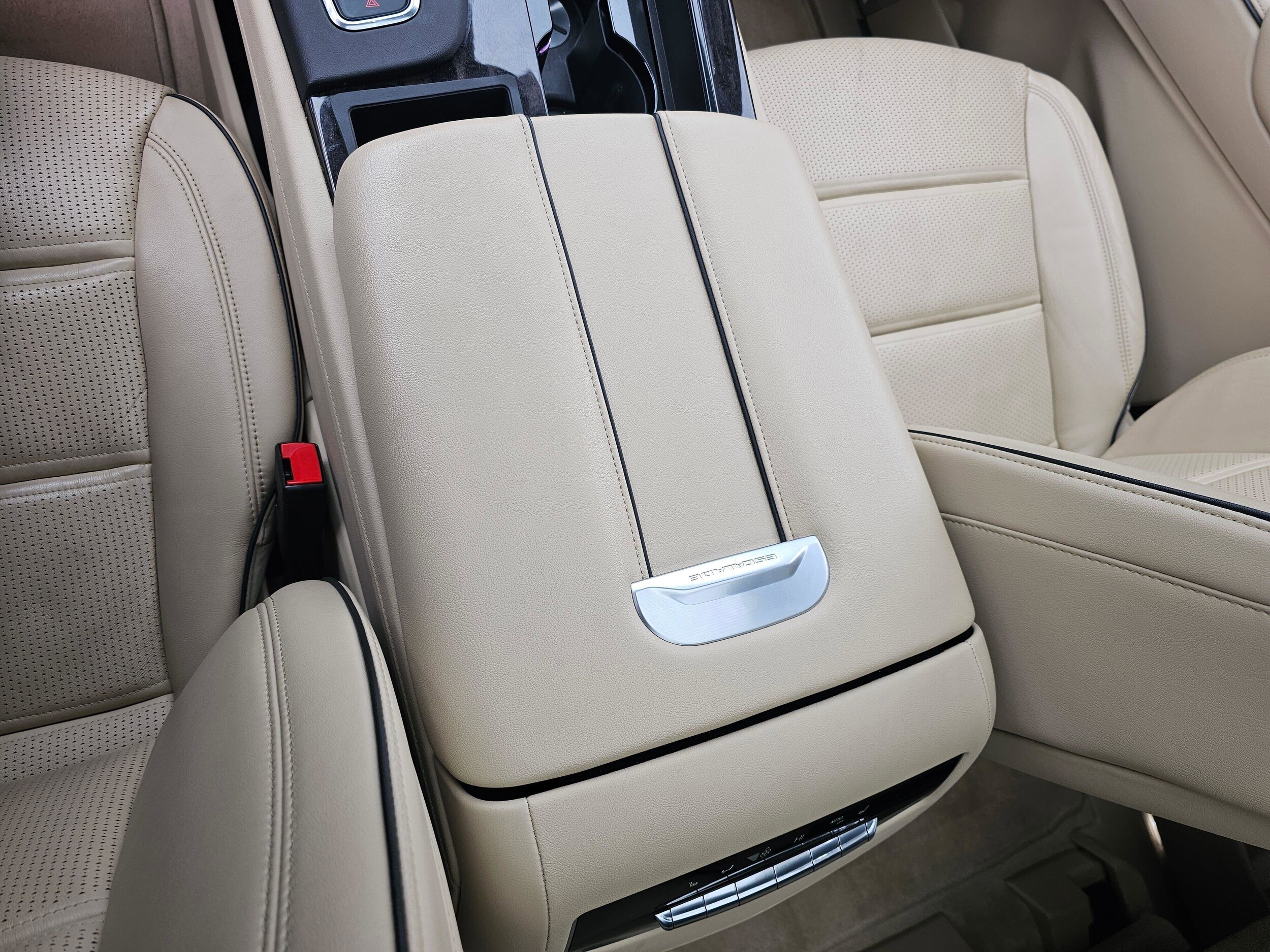 Used 2023 Crystal White Tricoat Cadillac 4WD Premium Luxury image 24